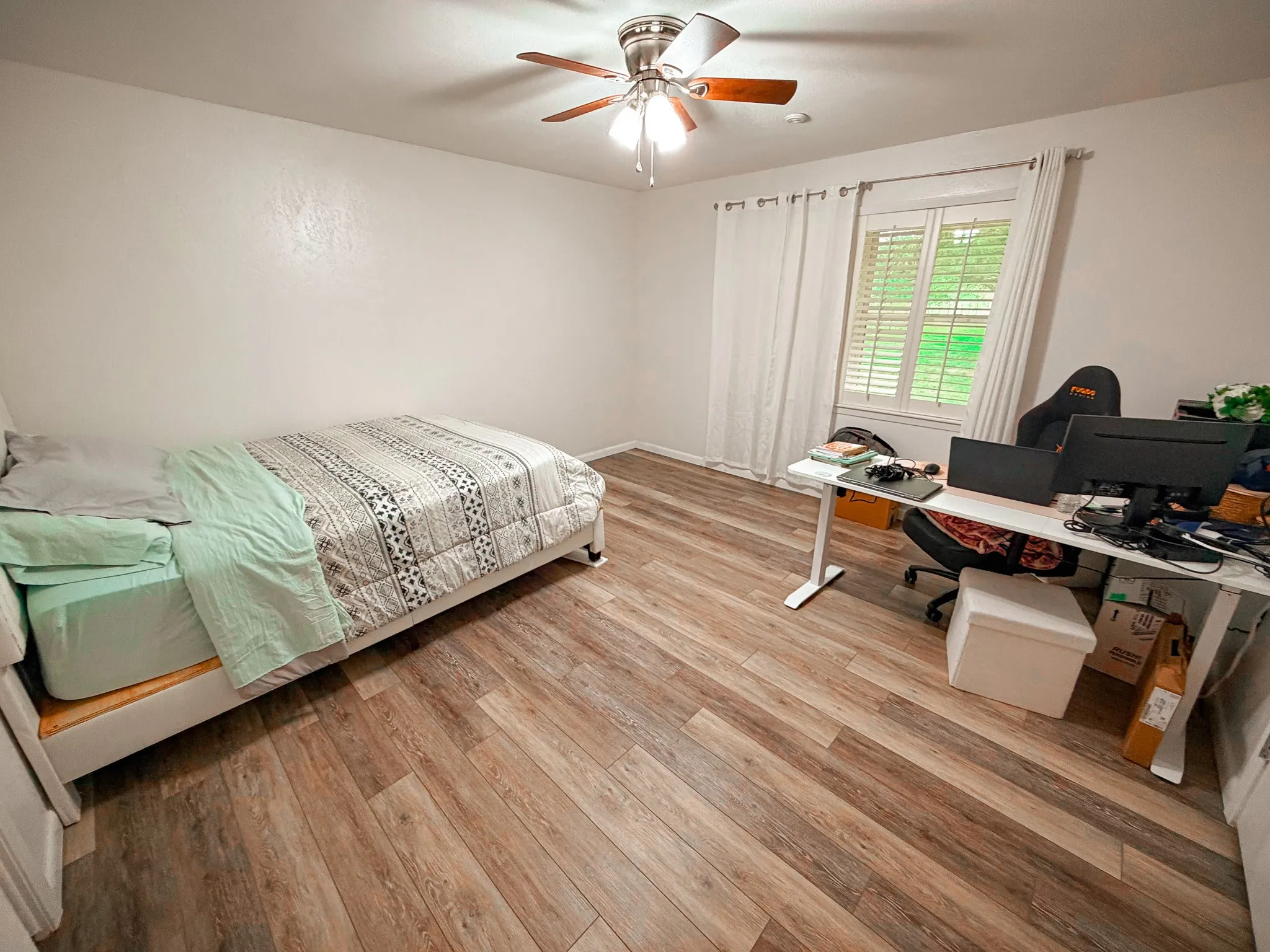 Single Family Residence For Sale in Camp County , 225 Farm to Market Rd 21, Pittsburg, Texas 75686, 3 Bedroom, 3 Bathroom, 2 Garage spaces, 2,241 Sqft, built in 1977, mls#21369328, Real Estate Agent in Pittsburg, Homes For Sale in Camp county, Homes For Sale in Pittsburg, Realtor in Pittsburg Texas, Real Estate Brokerage Independent Realty Texas, Luminita Cordes Realtor