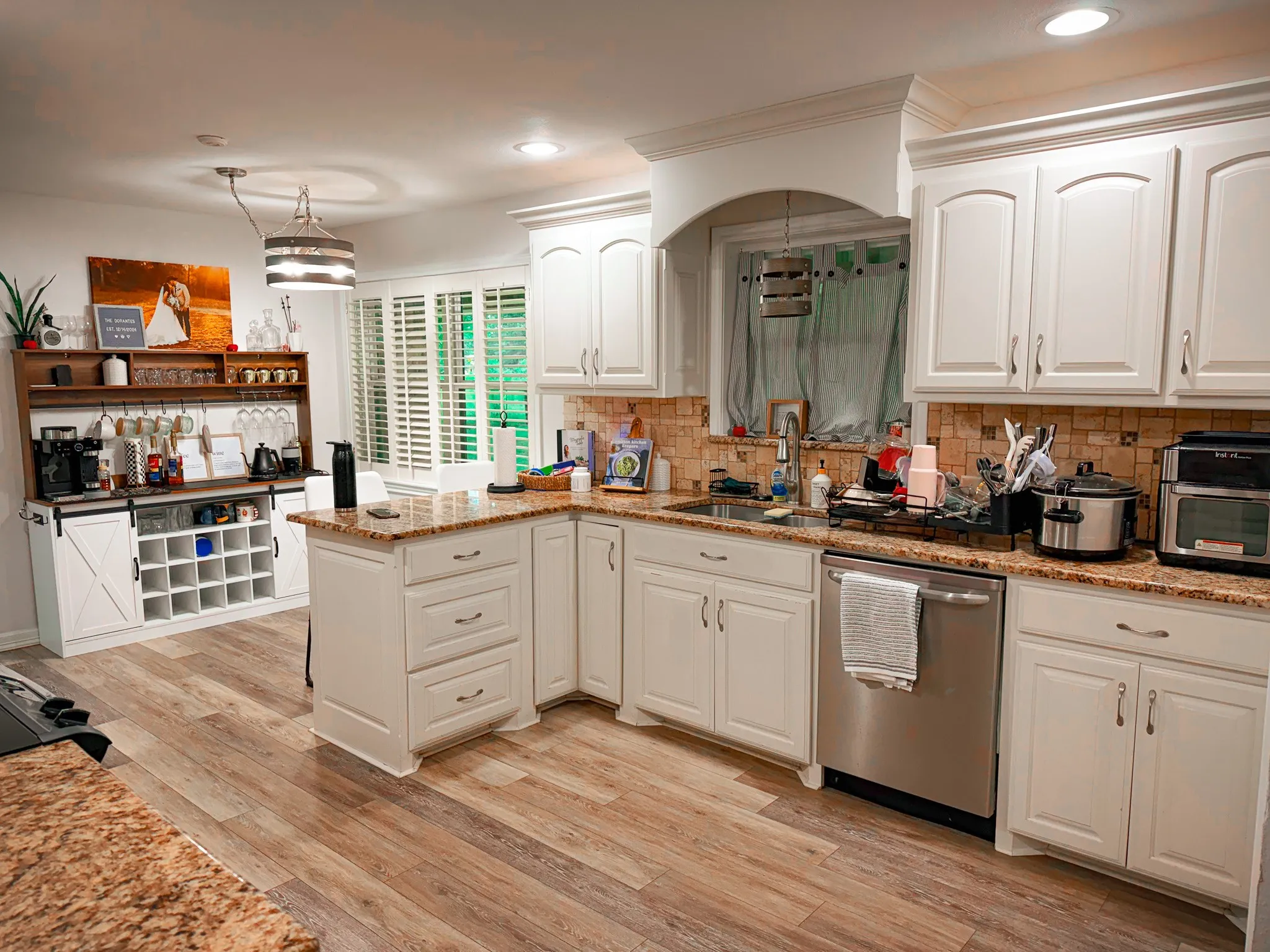 Single Family Residence For Sale in Camp County , 225 Farm to Market Rd 21, Pittsburg, Texas 75686, 3 Bedroom, 3 Bathroom, 2 Garage spaces, 2,241 Sqft, built in 1977, mls#21369328, Real Estate Agent in Pittsburg, Homes For Sale in Camp county, Homes For Sale in Pittsburg, Realtor in Pittsburg Texas, Real Estate Brokerage Independent Realty Texas, Luminita Cordes Realtor