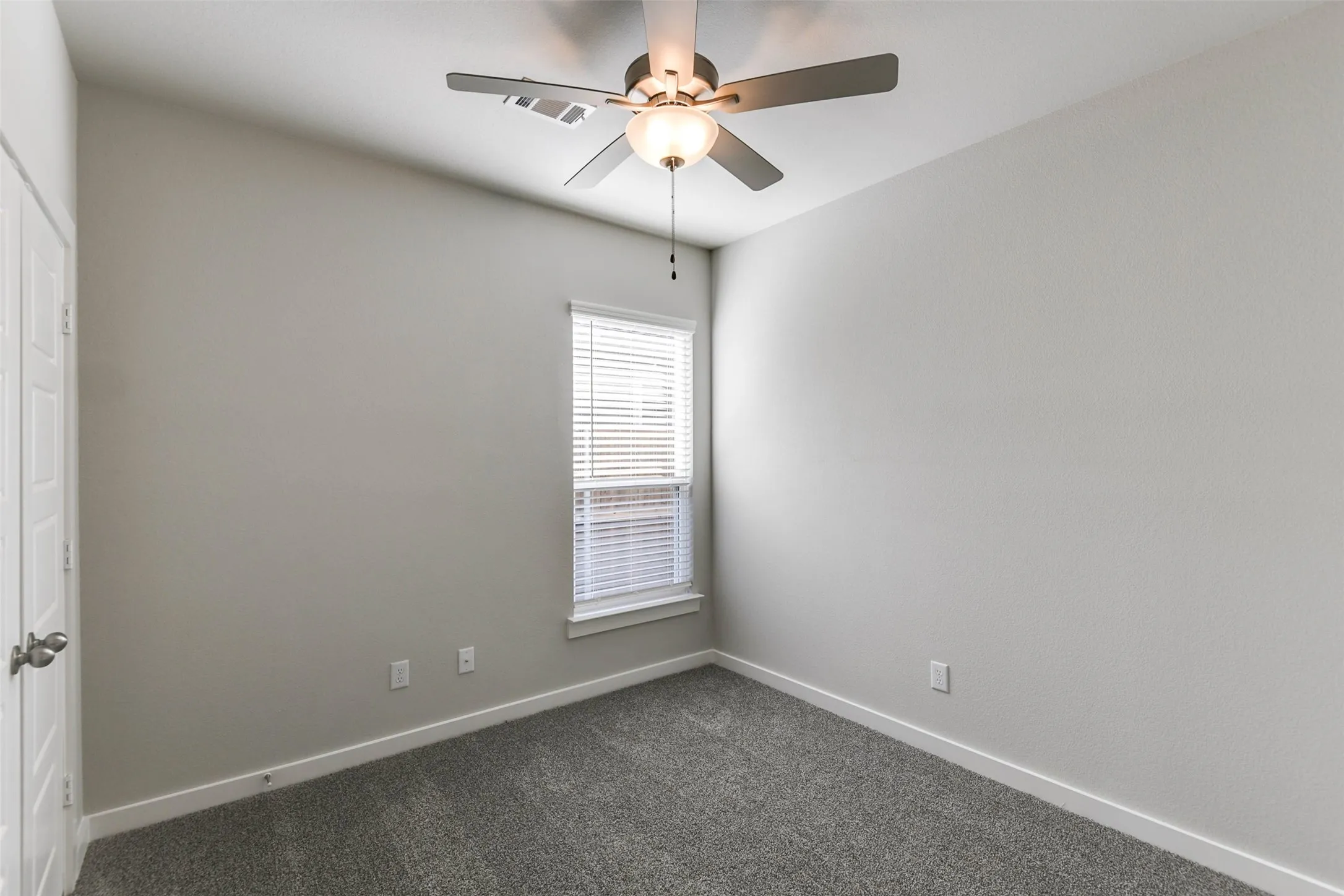 Duplex For Rent in Ellis County , 653 Blackland Drive, Venus, Texas 76084, 3 Bedroom, 2 Bathroom, 2 Garage spaces, 1,301 Sqft, built in 2023, mls#21369332, Real Estate Agent in Venus, Homes For Rent in Ellis county, Homes For Rent in Venus, Realtor in Venus Texas, Real Estate Brokerage Independent Realty Texas, Luminita Cordes Realtor