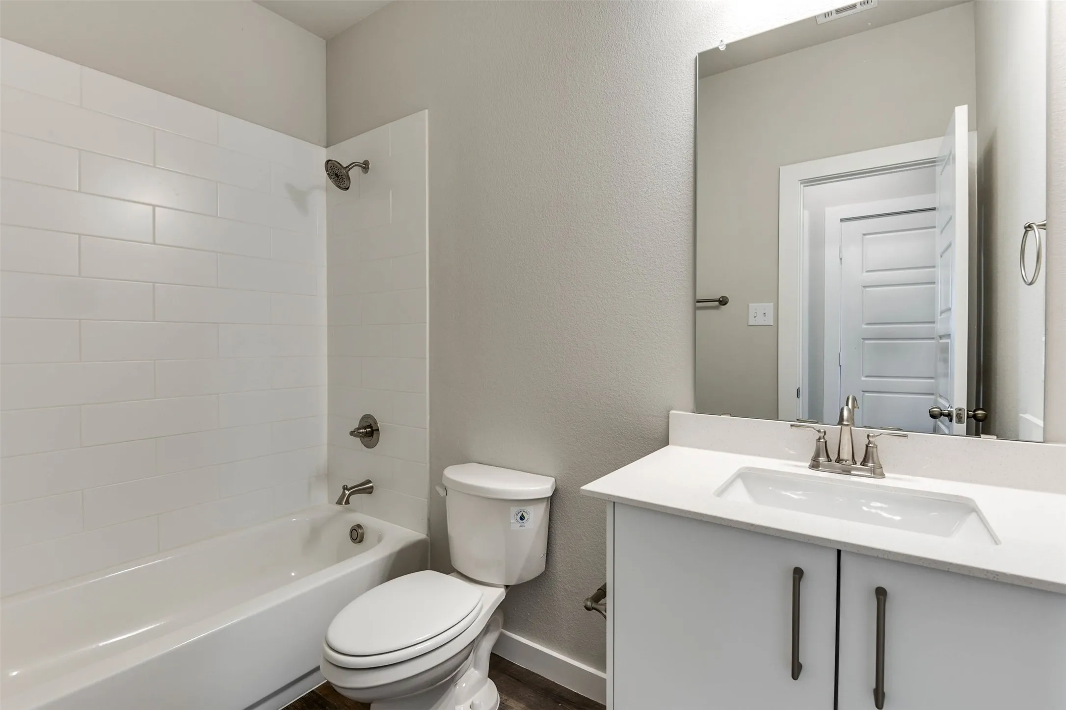 Duplex For Rent in Ellis County , 653 Blackland Drive, Venus, Texas 76084, 3 Bedroom, 2 Bathroom, 2 Garage spaces, 1,301 Sqft, built in 2023, mls#21369332, Real Estate Agent in Venus, Homes For Rent in Ellis county, Homes For Rent in Venus, Realtor in Venus Texas, Real Estate Brokerage Independent Realty Texas, Luminita Cordes Realtor