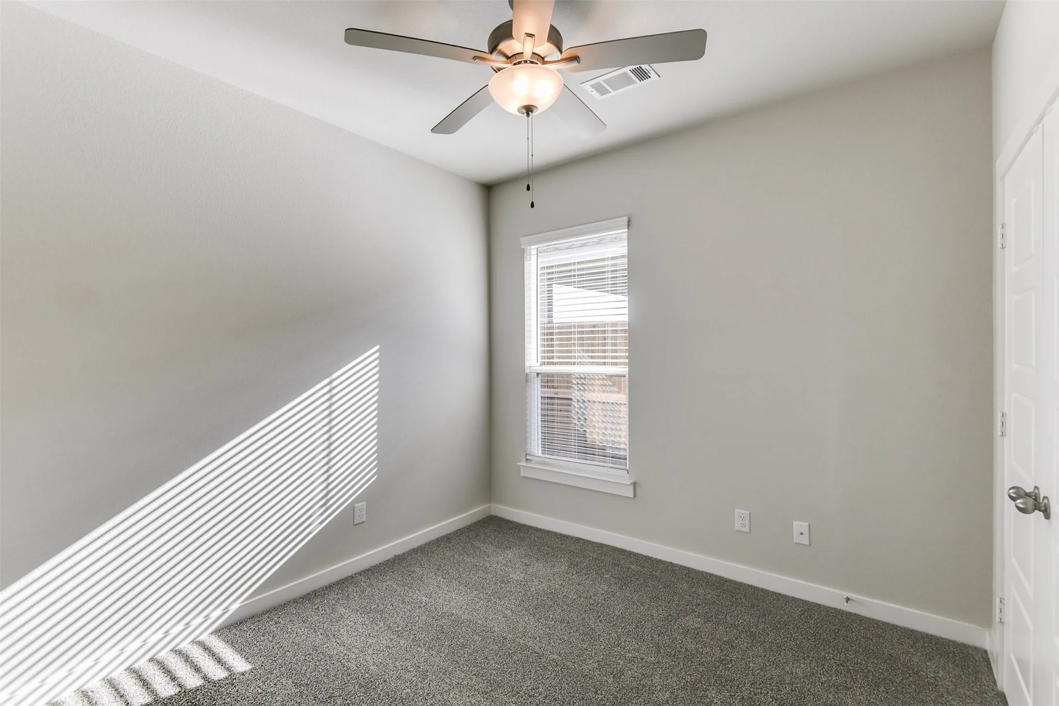 Duplex For Rent in Ellis County , 653 Blackland Drive, Venus, Texas 76084, 3 Bedroom, 2 Bathroom, 2 Garage spaces, 1,301 Sqft, built in 2023, mls#21369332, Real Estate Agent in Venus, Homes For Rent in Ellis county, Homes For Rent in Venus, Realtor in Venus Texas, Real Estate Brokerage Independent Realty Texas, Luminita Cordes Realtor