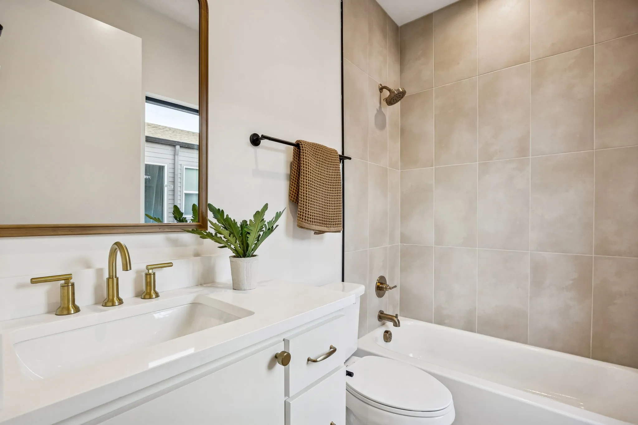 Condominium For Sale in Dallas County , 2147 Mail Avenue 101, Dallas, Texas 75235, 2 Bedroom, 3 Bathroom, 2 Garage spaces, 1,563 Sqft, built in 2026, mls#21368725, Real Estate Agent in Dallas, Homes For Sale in Dallas county, Homes For Sale in Dallas, Realtor in Dallas Texas, Real Estate Brokerage Independent Realty Texas, Luminita Cordes Realtor
