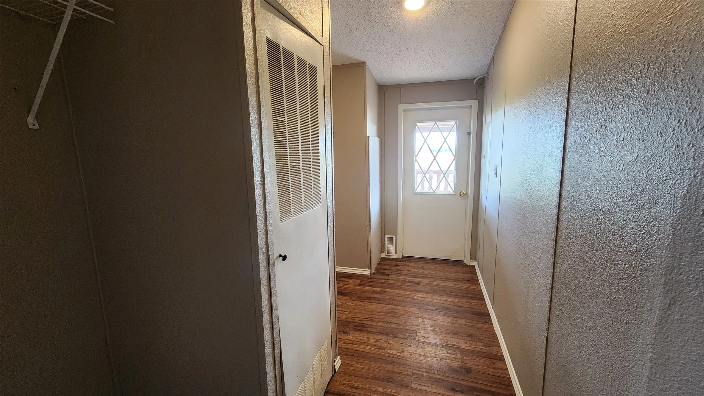 Industrial For Rent in Collin County , 19928-A County Road 590, Nevada, Texas 75173, 0, 0, Garage spaces, 0 Sqft, built in 1999, mls#21369311, Real Estate Agent in Nevada, Homes For Rent in Collin county, Homes For Rent in Nevada, Realtor in Nevada Texas, Real Estate Brokerage Independent Realty Texas, Luminita Cordes Realtor