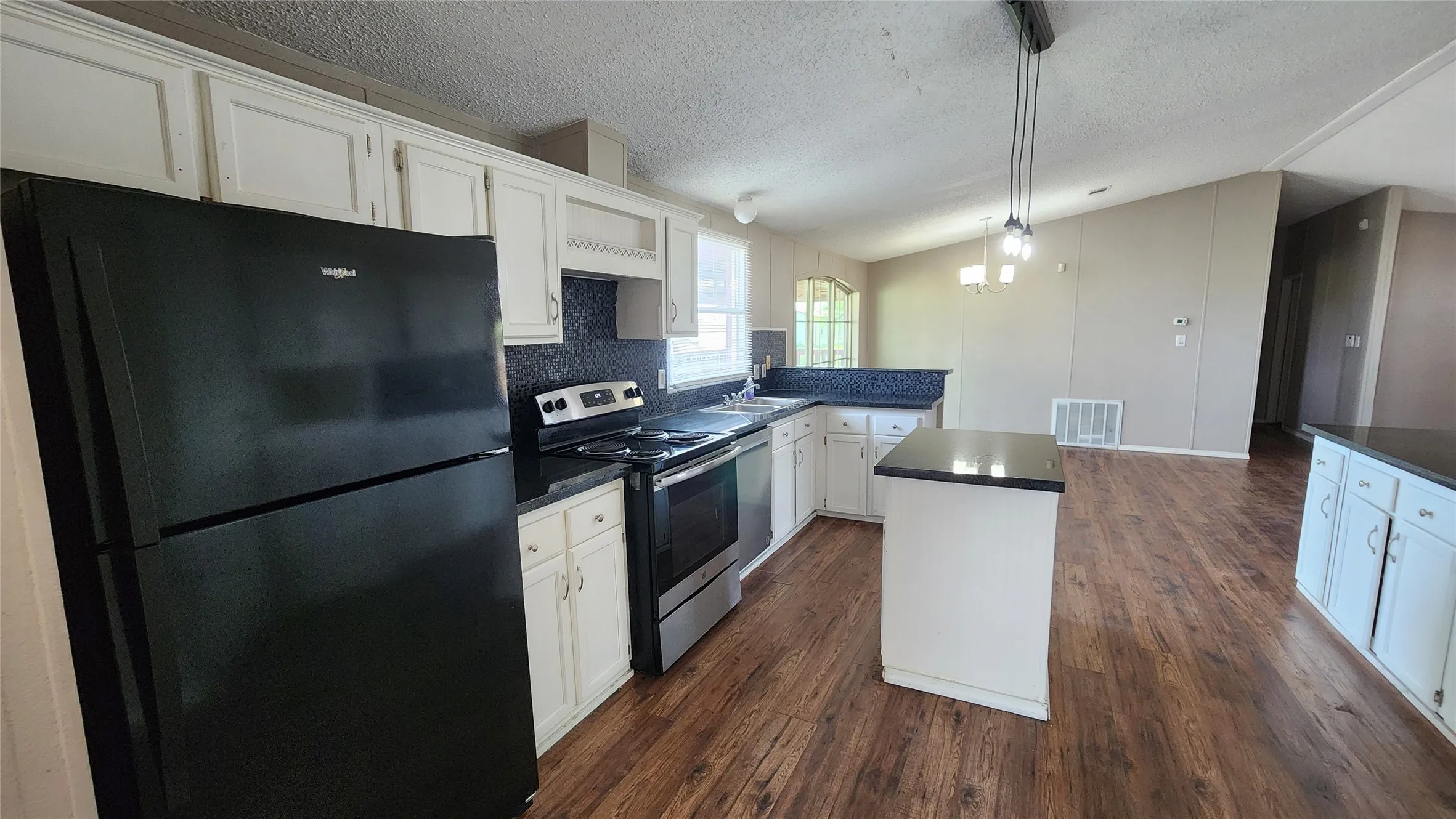 Industrial For Rent in Collin County , 19928-A County Road 590, Nevada, Texas 75173, 0, 0, Garage spaces, 0 Sqft, built in 1999, mls#21369311, Real Estate Agent in Nevada, Homes For Rent in Collin county, Homes For Rent in Nevada, Realtor in Nevada Texas, Real Estate Brokerage Independent Realty Texas, Luminita Cordes Realtor
