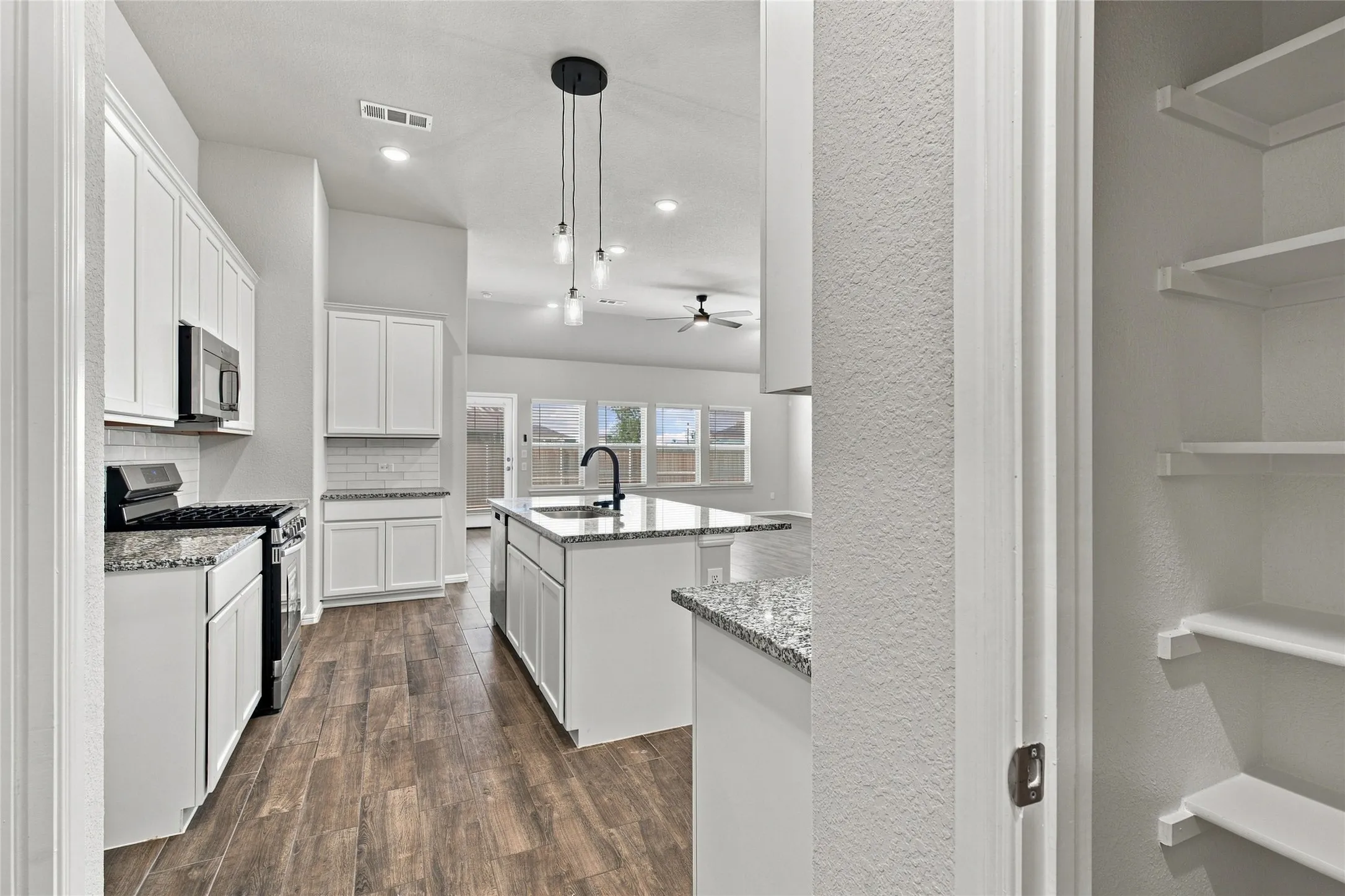 Single Family Residence For Sale in Tarrant County , 1345 Fox Glen Trail, Crowley, Texas 76036, 3 Bedroom, 4 Bathroom, 2 Garage spaces, 2,685 Sqft, built in 2023, mls#21368676, Real Estate Agent in Crowley, Homes For Sale in Tarrant county, Homes For Sale in Crowley, Realtor in Crowley Texas, Real Estate Brokerage Independent Realty Texas, Luminita Cordes Realtor