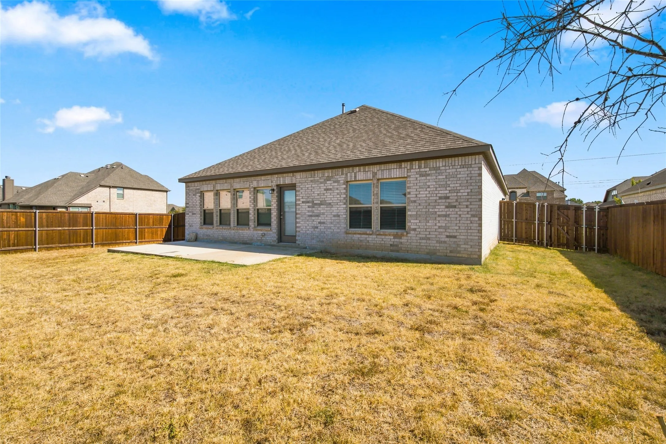 Single Family Residence For Sale in Tarrant County , 1345 Fox Glen Trail, Crowley, Texas 76036, 3 Bedroom, 4 Bathroom, 2 Garage spaces, 2,685 Sqft, built in 2023, mls#21368676, Real Estate Agent in Crowley, Homes For Sale in Tarrant county, Homes For Sale in Crowley, Realtor in Crowley Texas, Real Estate Brokerage Independent Realty Texas, Luminita Cordes Realtor