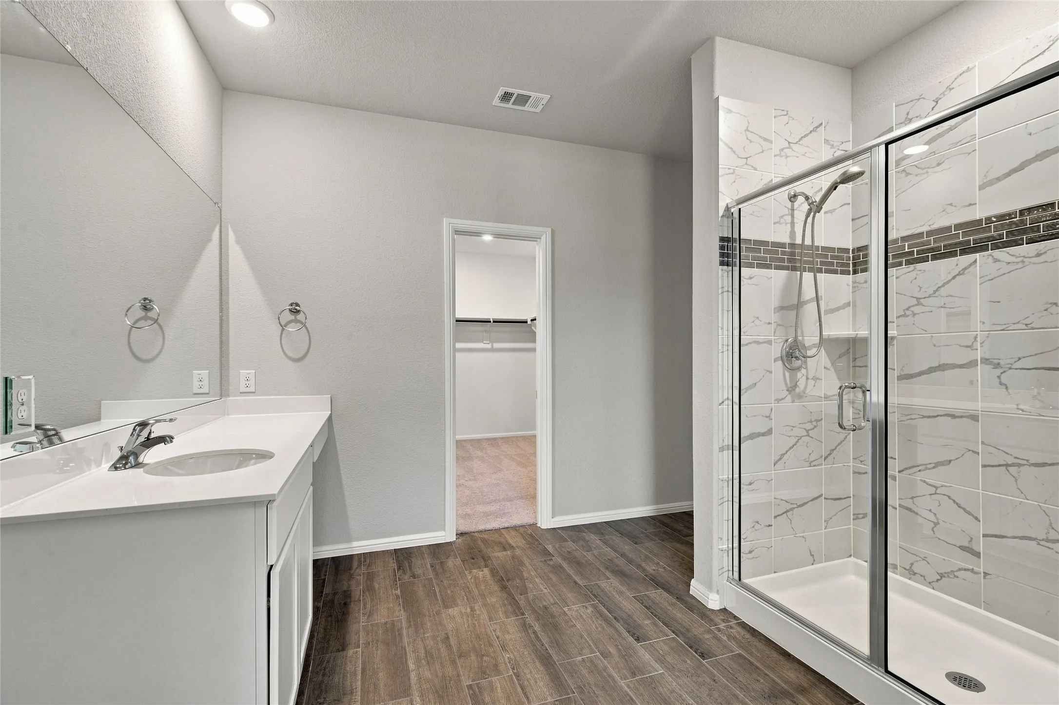 Single Family Residence For Sale in Tarrant County , 1345 Fox Glen Trail, Crowley, Texas 76036, 3 Bedroom, 4 Bathroom, 2 Garage spaces, 2,685 Sqft, built in 2023, mls#21368676, Real Estate Agent in Crowley, Homes For Sale in Tarrant county, Homes For Sale in Crowley, Realtor in Crowley Texas, Real Estate Brokerage Independent Realty Texas, Luminita Cordes Realtor