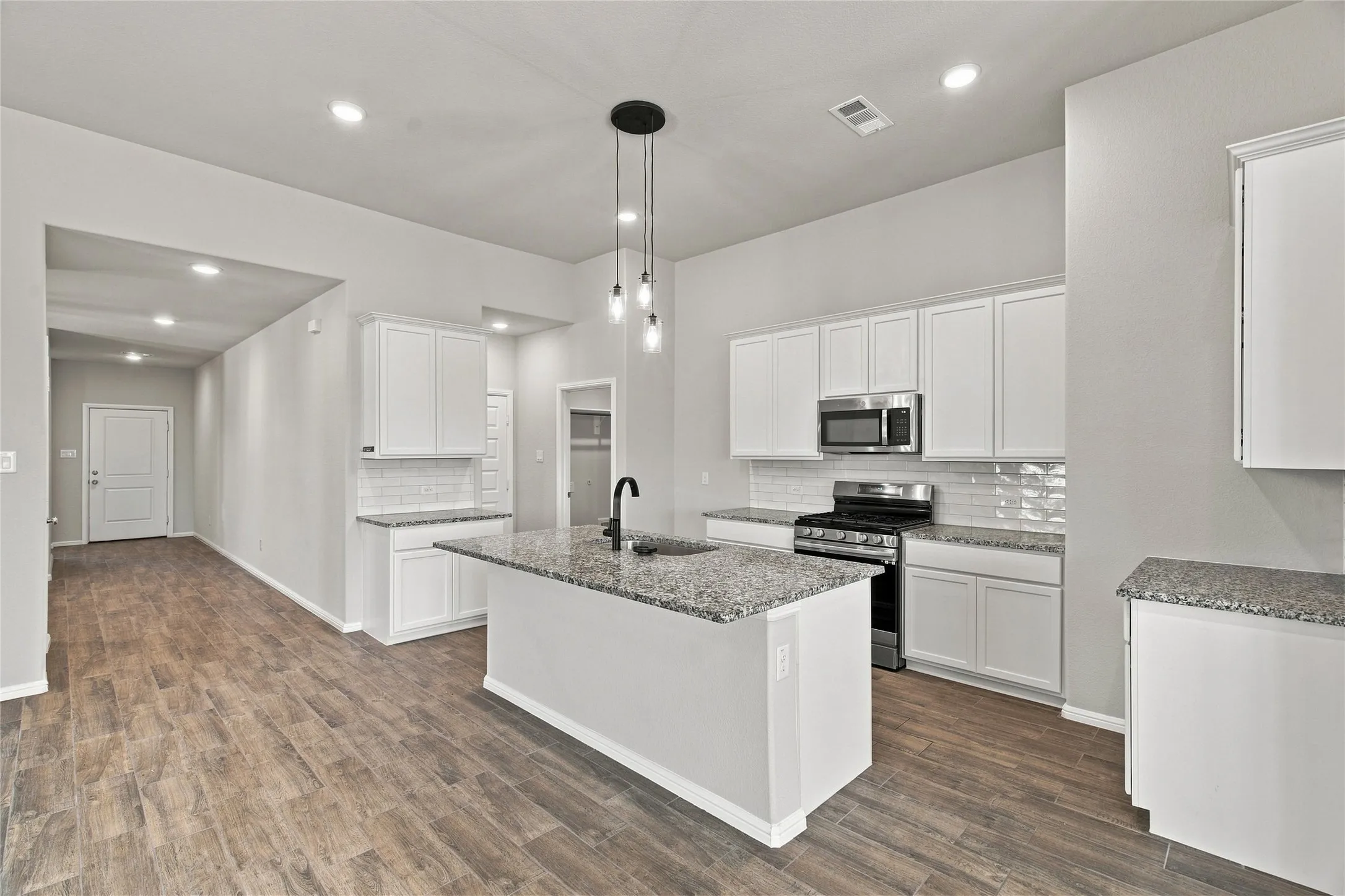 Single Family Residence For Sale in Tarrant County , 1345 Fox Glen Trail, Crowley, Texas 76036, 3 Bedroom, 4 Bathroom, 2 Garage spaces, 2,685 Sqft, built in 2023, mls#21368676, Real Estate Agent in Crowley, Homes For Sale in Tarrant county, Homes For Sale in Crowley, Realtor in Crowley Texas, Real Estate Brokerage Independent Realty Texas, Luminita Cordes Realtor