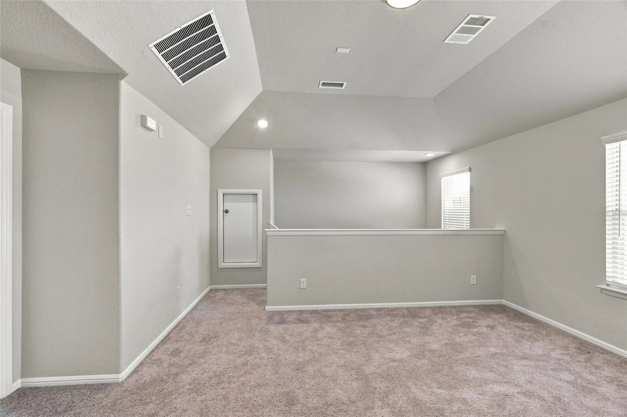 Single Family Residence For Sale in Tarrant County , 1345 Fox Glen Trail, Crowley, Texas 76036, 3 Bedroom, 4 Bathroom, 2 Garage spaces, 2,685 Sqft, built in 2023, mls#21368676, Real Estate Agent in Crowley, Homes For Sale in Tarrant county, Homes For Sale in Crowley, Realtor in Crowley Texas, Real Estate Brokerage Independent Realty Texas, Luminita Cordes Realtor