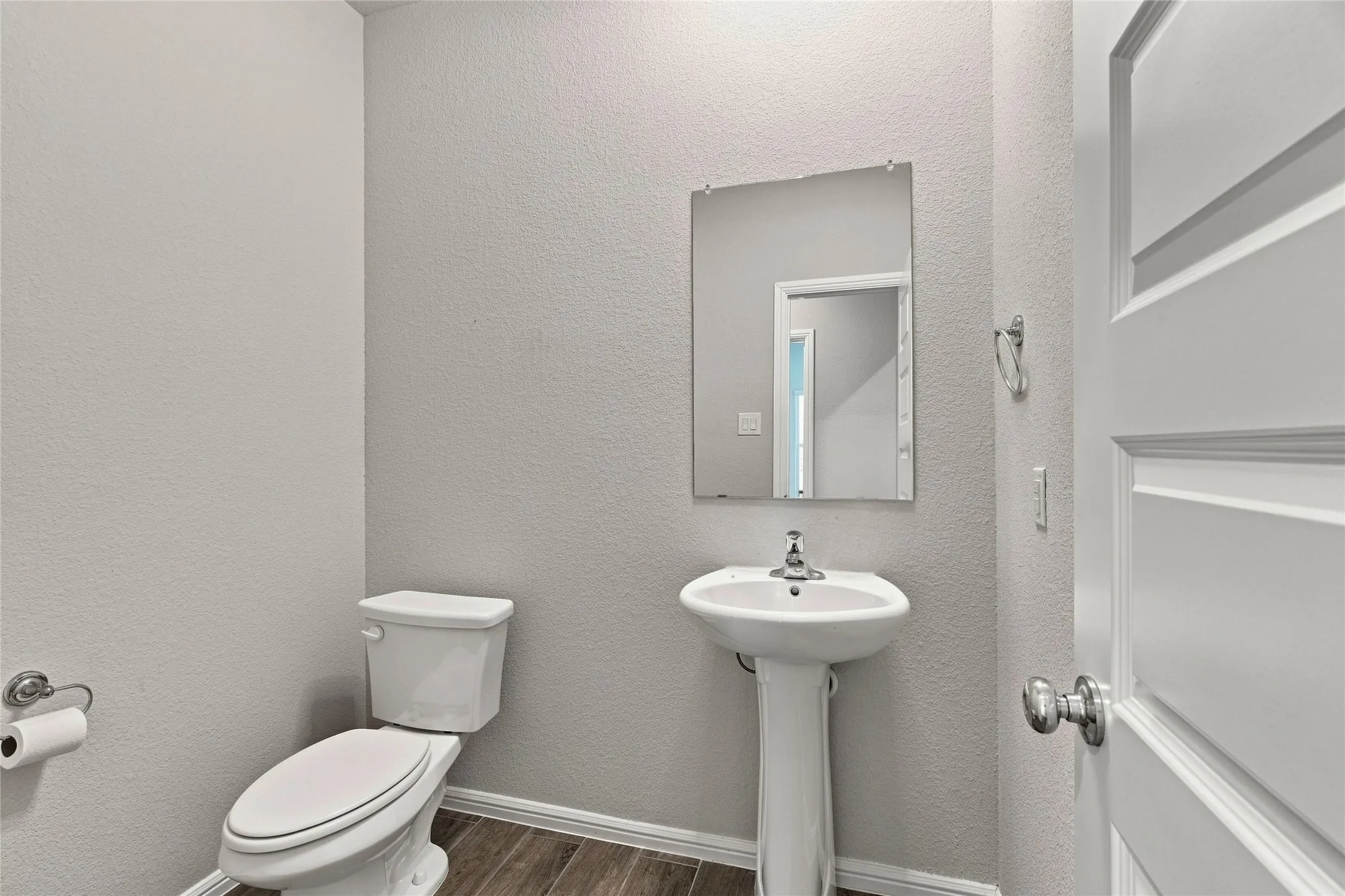 Single Family Residence For Sale in Tarrant County , 1345 Fox Glen Trail, Crowley, Texas 76036, 3 Bedroom, 4 Bathroom, 2 Garage spaces, 2,685 Sqft, built in 2023, mls#21368676, Real Estate Agent in Crowley, Homes For Sale in Tarrant county, Homes For Sale in Crowley, Realtor in Crowley Texas, Real Estate Brokerage Independent Realty Texas, Luminita Cordes Realtor
