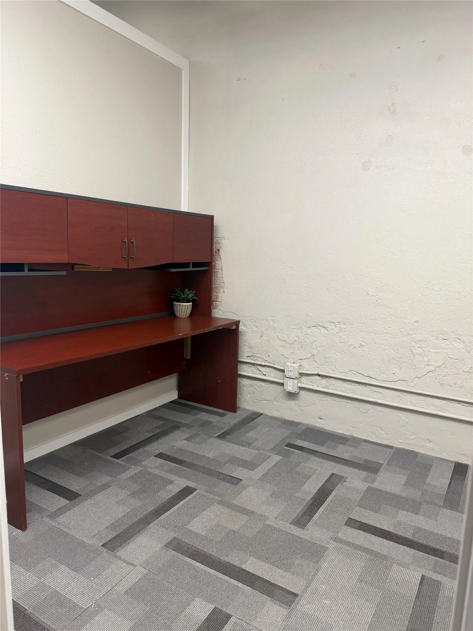Office For Rent in Van Zandt County , 105 N 4th Street, Wills Point, Texas 75169, 0, 0, Garage spaces, 0 Sqft, built in 1940, mls#21369170, Real Estate Agent in Wills Point, Homes For Rent in Van Zandt county, Homes For Rent in Wills Point, Realtor in Wills Point Texas, Real Estate Brokerage Independent Realty Texas, Luminita Cordes Realtor
