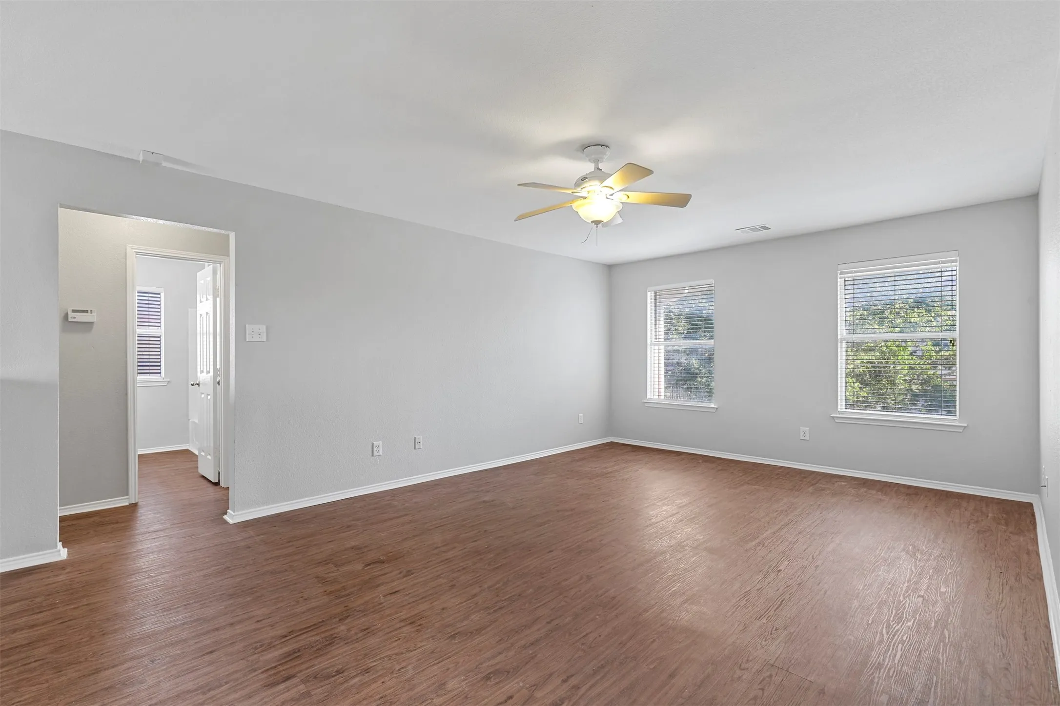 Single Family Residence For Rent in Tarrant County , 813 Jockey Club Lane, Fort Worth, Texas 76179, 4 Bedroom, 4 Bathroom, 2 Garage spaces, 2,551 Sqft, built in 2001, mls#21369342, Real Estate Agent in Fort Worth, Homes For Rent in Tarrant county, Homes For Rent in Fort Worth, Realtor in Fort Worth Texas, Real Estate Brokerage Independent Realty Texas, Luminita Cordes Realtor