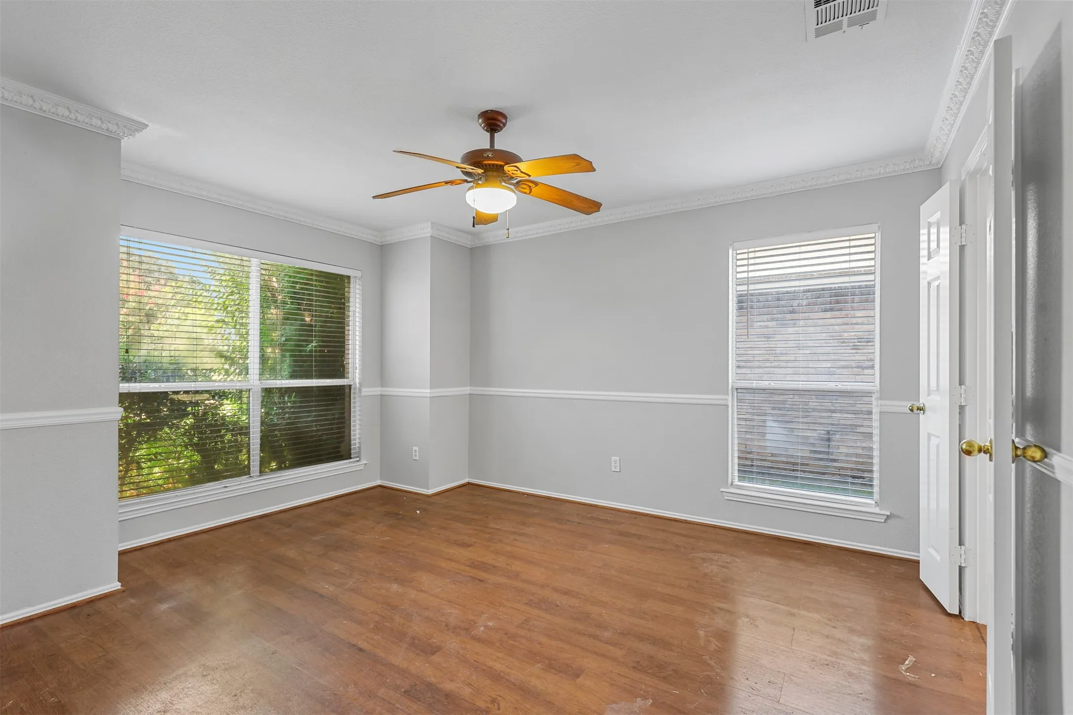 Single Family Residence For Rent in Tarrant County , 813 Jockey Club Lane, Fort Worth, Texas 76179, 4 Bedroom, 4 Bathroom, 2 Garage spaces, 2,551 Sqft, built in 2001, mls#21369342, Real Estate Agent in Fort Worth, Homes For Rent in Tarrant county, Homes For Rent in Fort Worth, Realtor in Fort Worth Texas, Real Estate Brokerage Independent Realty Texas, Luminita Cordes Realtor