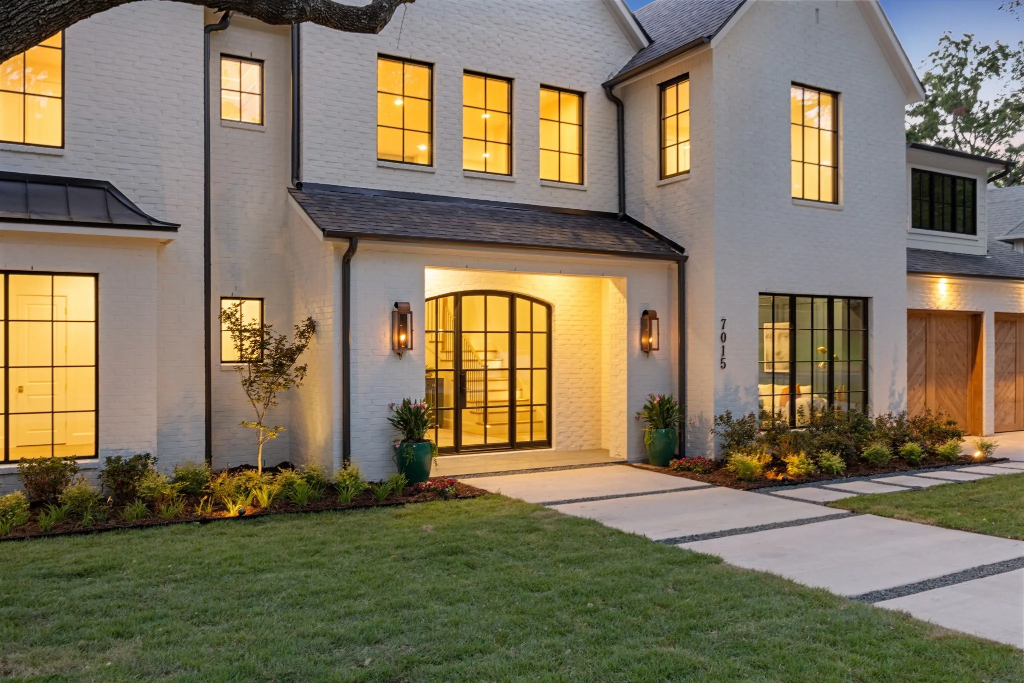 Single Family Residence For Sale in Dallas County , 7015 Lyre Lane, Dallas, Texas 75214, 5 Bedroom, 6 Bathroom, 2 Garage spaces, 5,502 Sqft, built in 2026, mls#21363447, Real Estate Agent in Dallas, Homes For Sale in Dallas county, Homes For Sale in Dallas, Realtor in Dallas Texas, Real Estate Brokerage Independent Realty Texas, Luminita Cordes Realtor