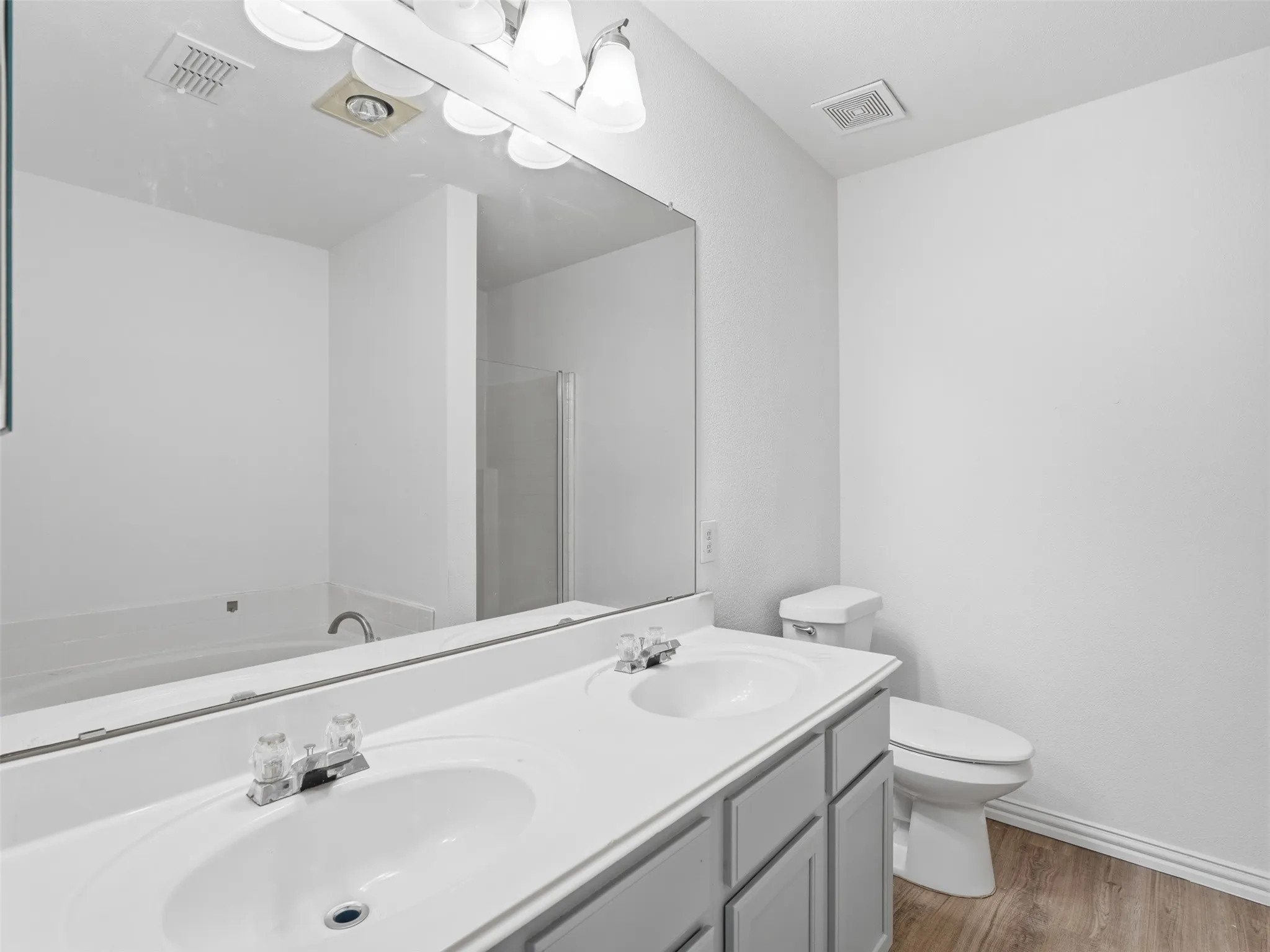 Single Family Residence For Rent in Collin County , 2808 High Pointe Boulevard, Mc Kinney, Texas 75071, 6 Bedroom, 3 Bathroom, 2 Garage spaces, 2,621 Sqft, built in 1999, mls#21369345, Real Estate Agent in Mc Kinney, Homes For Rent in Collin county, Homes For Rent in Mc Kinney, Realtor in Mc Kinney Texas, Real Estate Brokerage Independent Realty Texas, Luminita Cordes Realtor