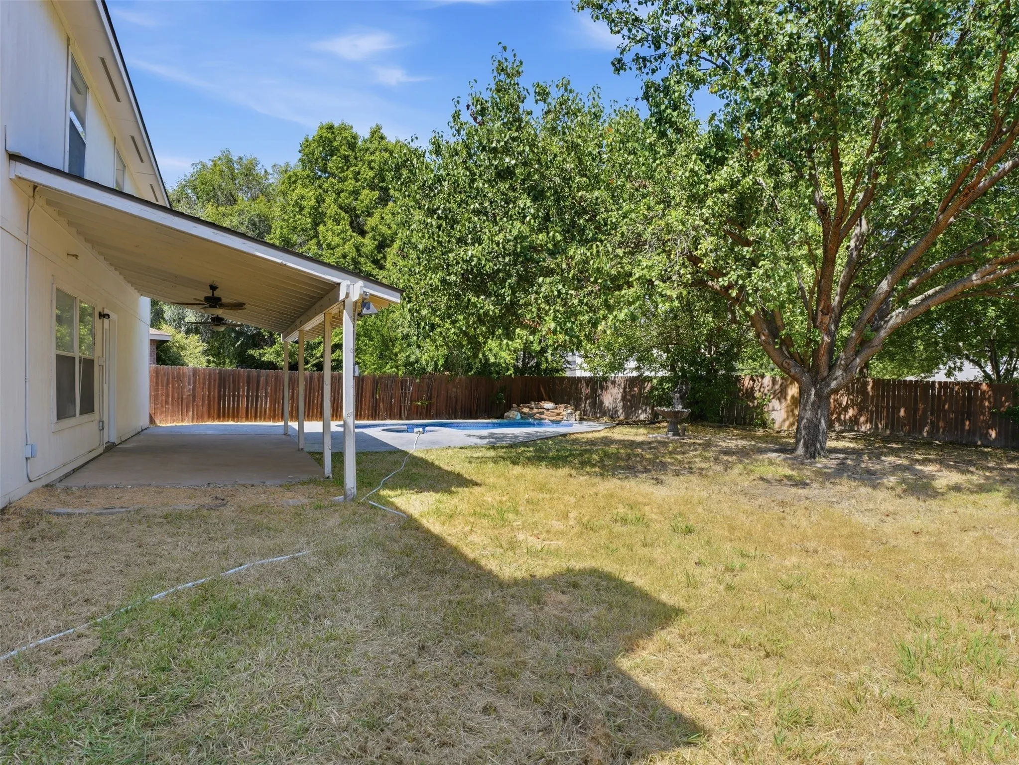 Single Family Residence For Rent in Collin County , 2808 High Pointe Boulevard, Mc Kinney, Texas 75071, 6 Bedroom, 3 Bathroom, 2 Garage spaces, 2,621 Sqft, built in 1999, mls#21369345, Real Estate Agent in Mc Kinney, Homes For Rent in Collin county, Homes For Rent in Mc Kinney, Realtor in Mc Kinney Texas, Real Estate Brokerage Independent Realty Texas, Luminita Cordes Realtor