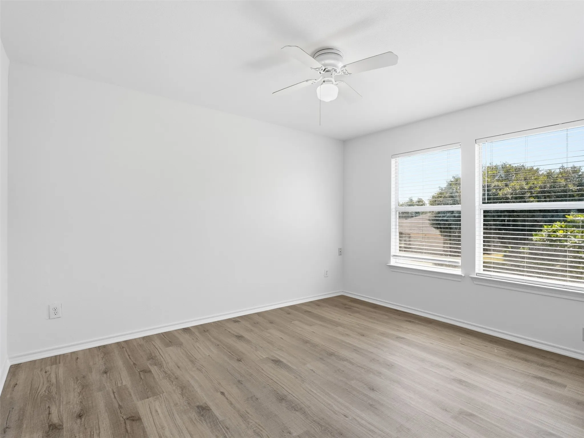 Single Family Residence For Rent in Collin County , 2808 High Pointe Boulevard, Mc Kinney, Texas 75071, 6 Bedroom, 3 Bathroom, 2 Garage spaces, 2,621 Sqft, built in 1999, mls#21369345, Real Estate Agent in Mc Kinney, Homes For Rent in Collin county, Homes For Rent in Mc Kinney, Realtor in Mc Kinney Texas, Real Estate Brokerage Independent Realty Texas, Luminita Cordes Realtor