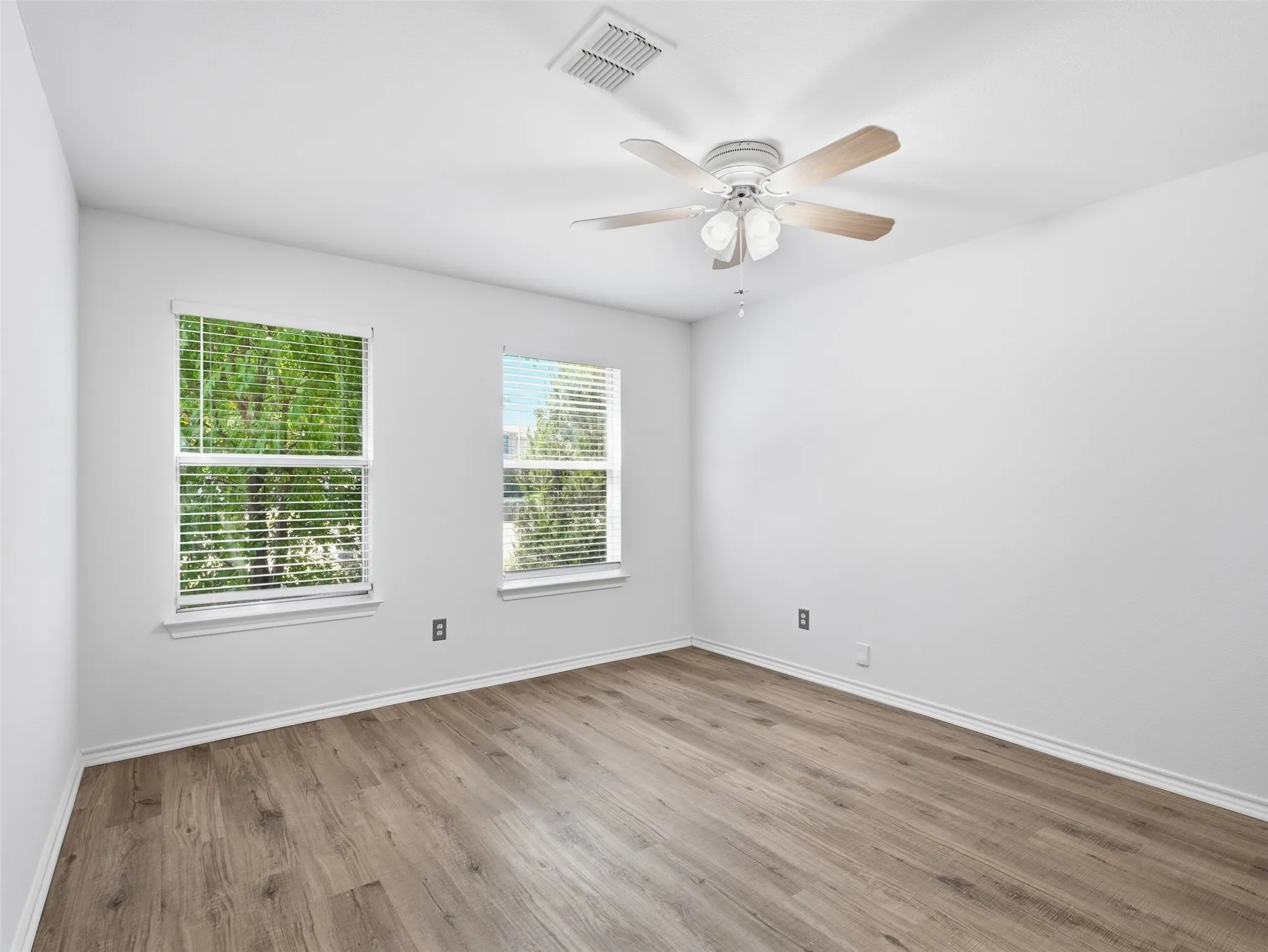 Single Family Residence For Rent in Collin County , 2808 High Pointe Boulevard, Mc Kinney, Texas 75071, 6 Bedroom, 3 Bathroom, 2 Garage spaces, 2,621 Sqft, built in 1999, mls#21369345, Real Estate Agent in Mc Kinney, Homes For Rent in Collin county, Homes For Rent in Mc Kinney, Realtor in Mc Kinney Texas, Real Estate Brokerage Independent Realty Texas, Luminita Cordes Realtor