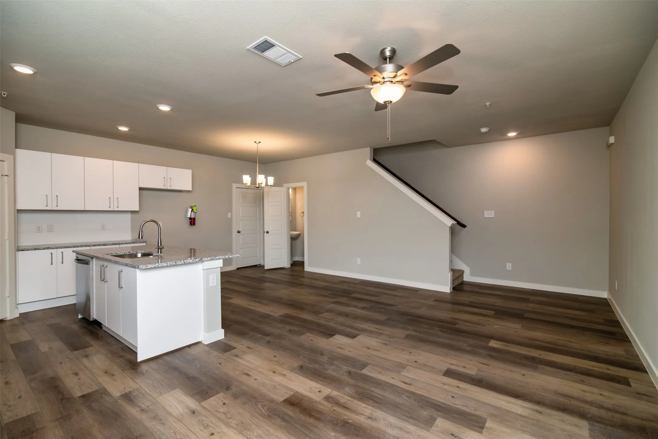 Apartment For Rent in Ellis County , 727 Harvest Moon Drive, Venus, Texas 76084, 2 Bedroom, 2 Bathroom, 1 Garage spaces, 1,134 Sqft, built in 2022, mls#21369357, Real Estate Agent in Venus, Homes For Rent in Ellis county, Homes For Rent in Venus, Realtor in Venus Texas, Real Estate Brokerage Independent Realty Texas, Luminita Cordes Realtor
