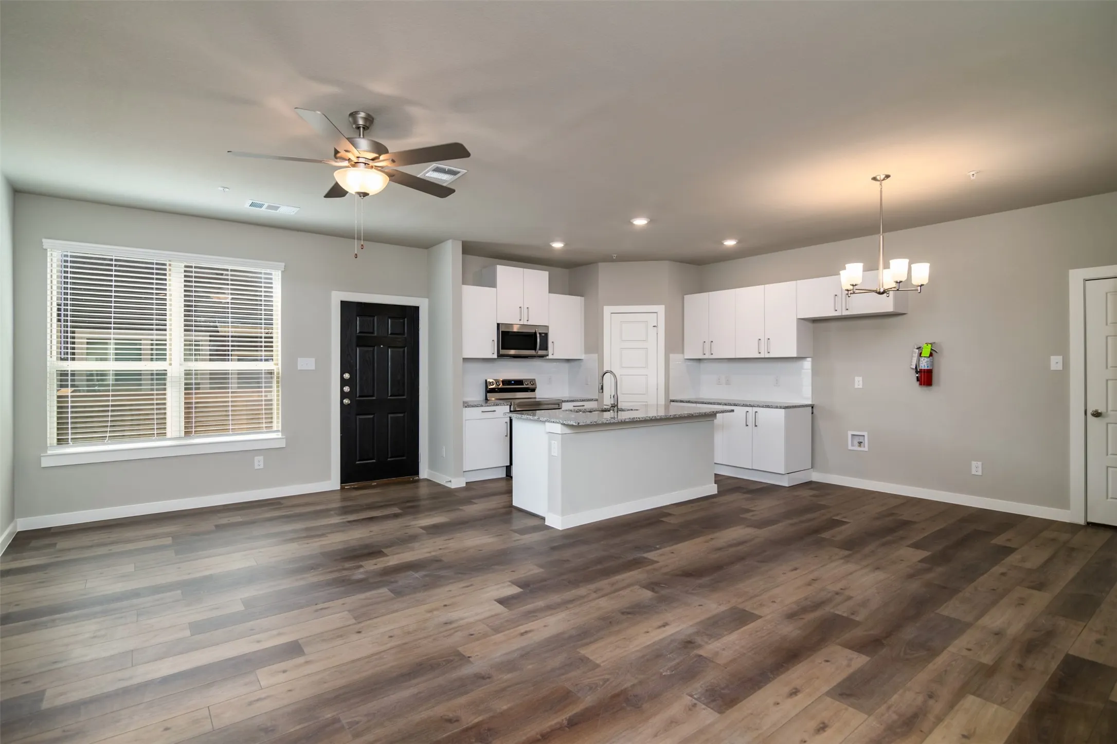 Apartment For Rent in Ellis County , 727 Harvest Moon Drive, Venus, Texas 76084, 2 Bedroom, 2 Bathroom, 1 Garage spaces, 1,134 Sqft, built in 2022, mls#21369357, Real Estate Agent in Venus, Homes For Rent in Ellis county, Homes For Rent in Venus, Realtor in Venus Texas, Real Estate Brokerage Independent Realty Texas, Luminita Cordes Realtor
