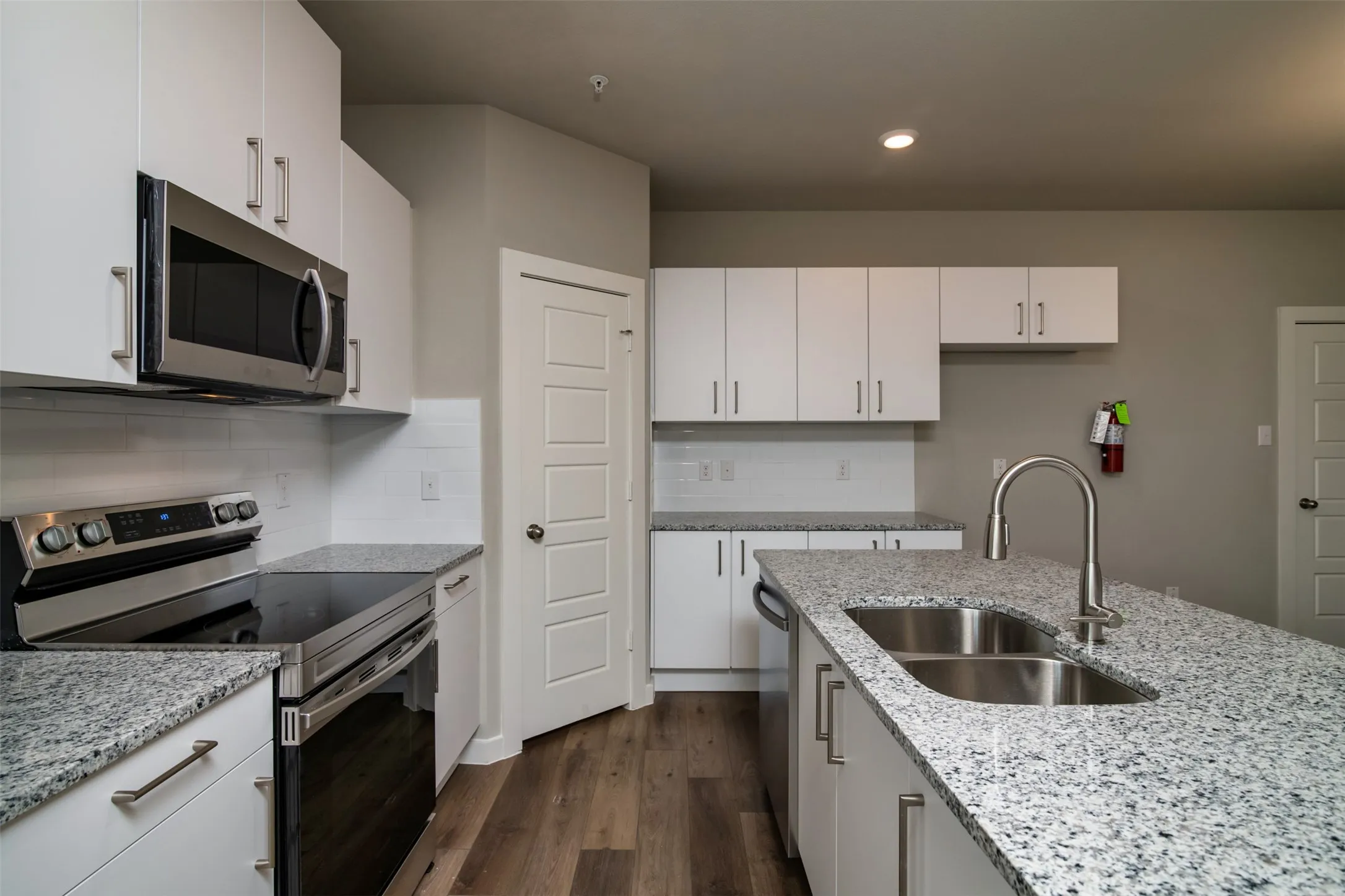 Apartment For Rent in Ellis County , 727 Harvest Moon Drive, Venus, Texas 76084, 2 Bedroom, 2 Bathroom, 1 Garage spaces, 1,134 Sqft, built in 2022, mls#21369357, Real Estate Agent in Venus, Homes For Rent in Ellis county, Homes For Rent in Venus, Realtor in Venus Texas, Real Estate Brokerage Independent Realty Texas, Luminita Cordes Realtor