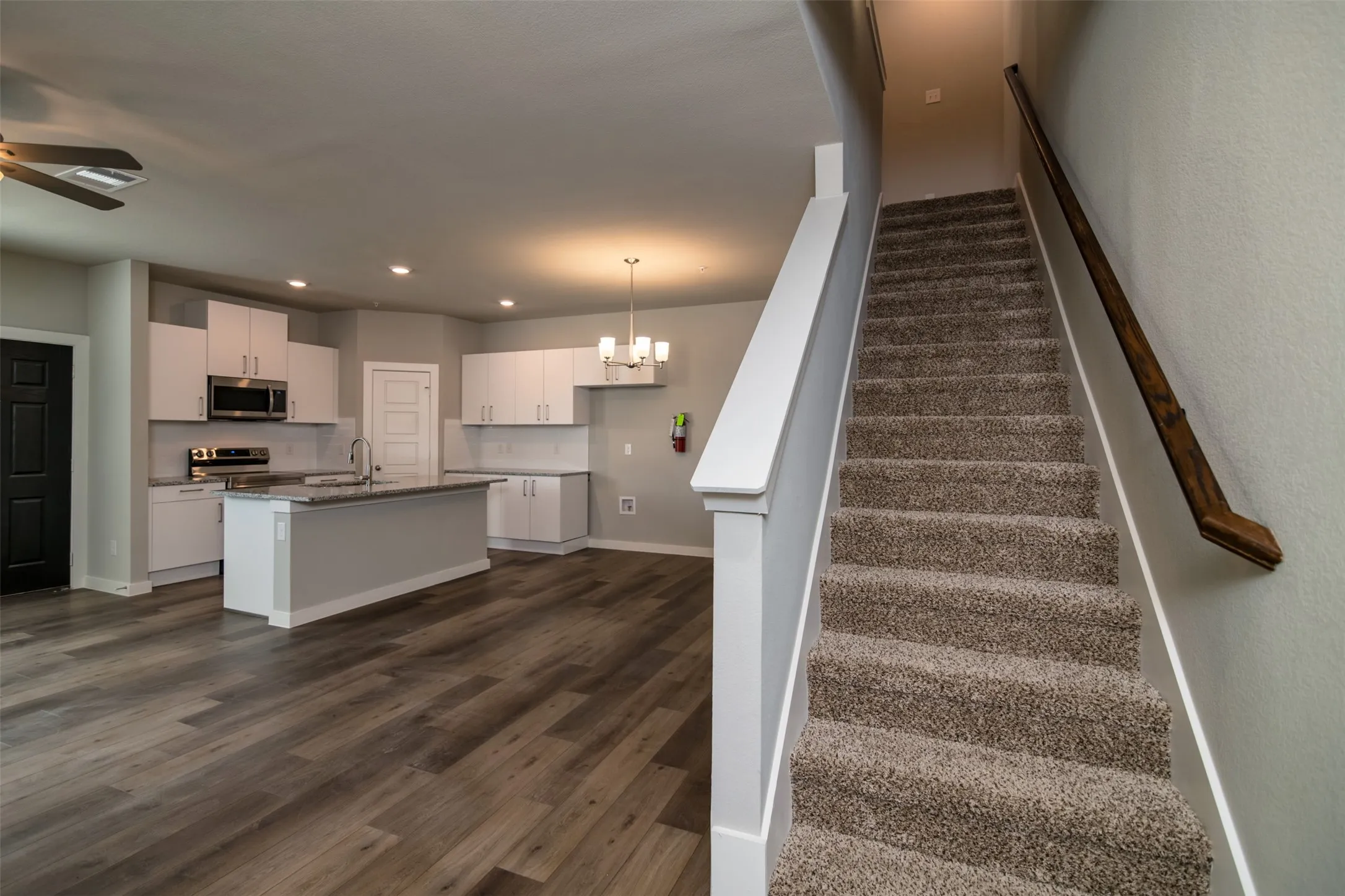 Apartment For Rent in Ellis County , 727 Harvest Moon Drive, Venus, Texas 76084, 2 Bedroom, 2 Bathroom, 1 Garage spaces, 1,134 Sqft, built in 2022, mls#21369357, Real Estate Agent in Venus, Homes For Rent in Ellis county, Homes For Rent in Venus, Realtor in Venus Texas, Real Estate Brokerage Independent Realty Texas, Luminita Cordes Realtor
