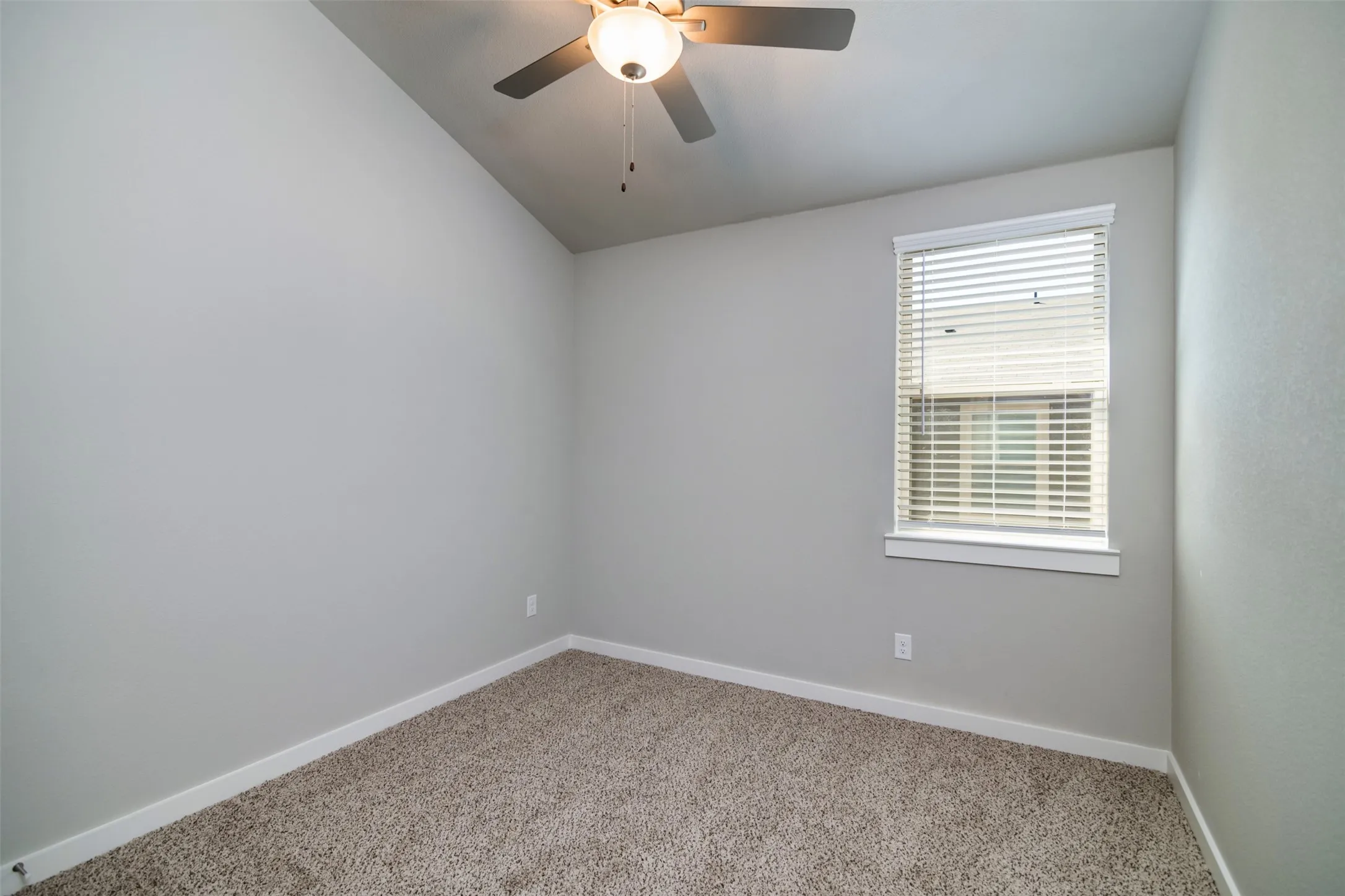Apartment For Rent in Ellis County , 727 Harvest Moon Drive, Venus, Texas 76084, 2 Bedroom, 2 Bathroom, 1 Garage spaces, 1,134 Sqft, built in 2022, mls#21369357, Real Estate Agent in Venus, Homes For Rent in Ellis county, Homes For Rent in Venus, Realtor in Venus Texas, Real Estate Brokerage Independent Realty Texas, Luminita Cordes Realtor