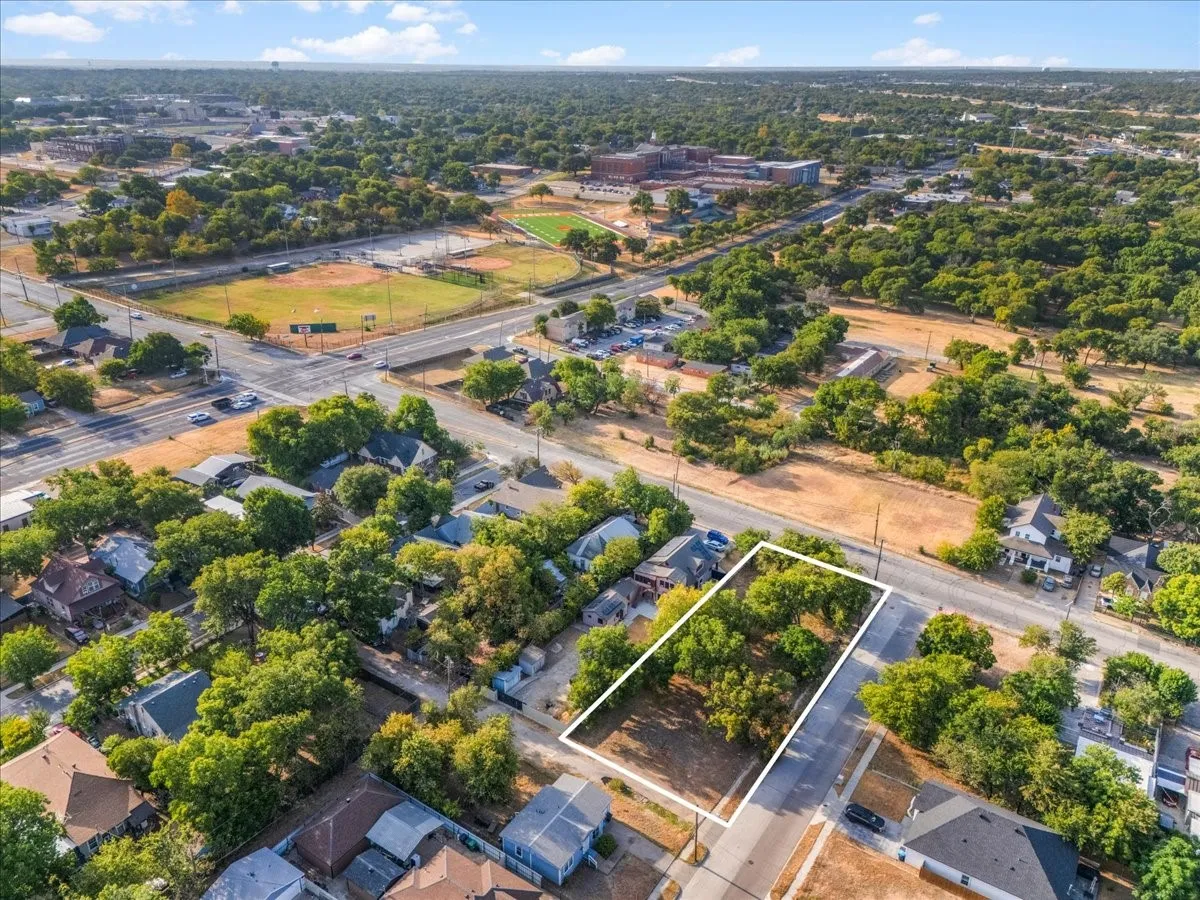 Unimproved Land For Sale in Tarrant County , 2501 E Vickery Boulevard, Fort Worth, Texas 76105, 0, 0, Garage spaces, 0 Sqft, built in 0, mls#21369327, Real Estate Agent in Fort Worth, Homes For Sale in Tarrant county, Homes For Sale in Fort Worth, Realtor in Fort Worth Texas, Real Estate Brokerage Independent Realty Texas, Luminita Cordes Realtor