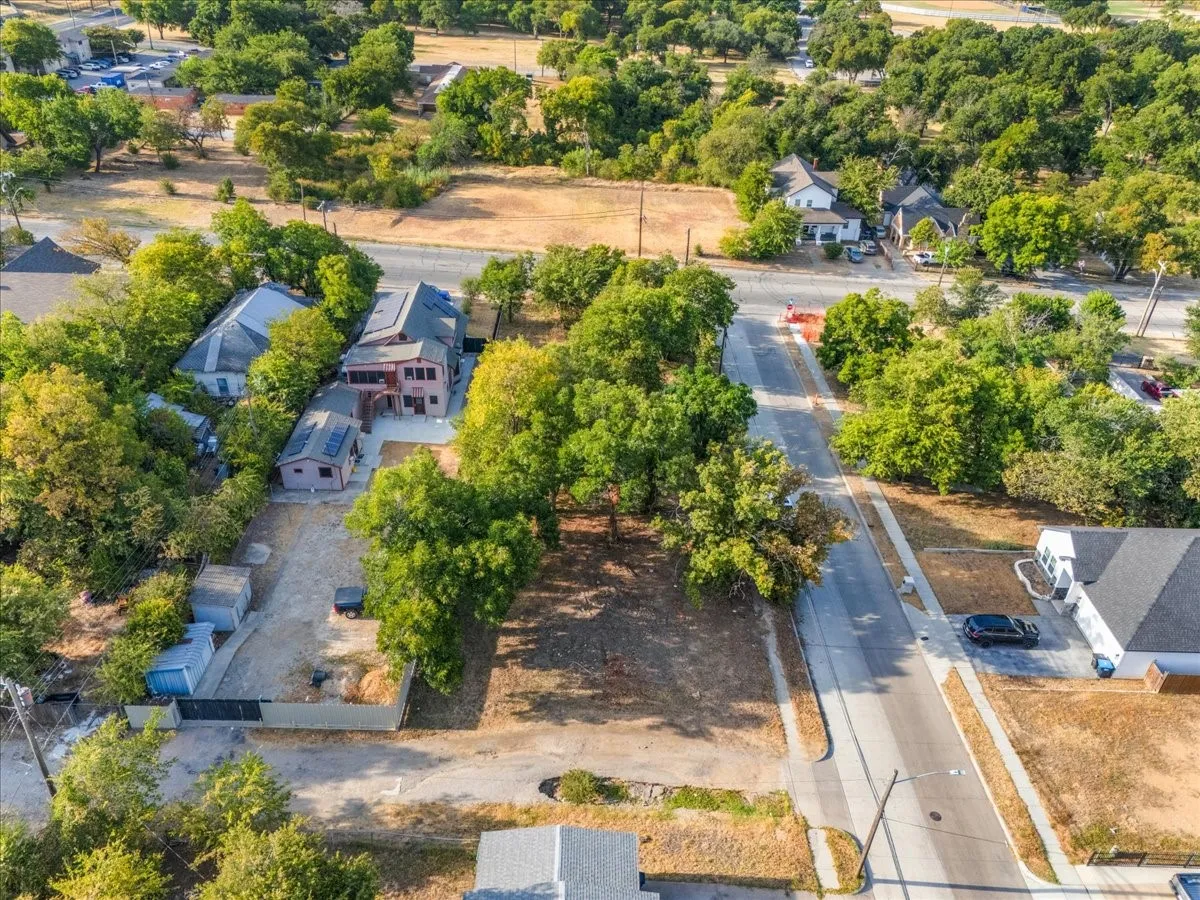 Unimproved Land For Sale in Tarrant County , 2501 E Vickery Boulevard, Fort Worth, Texas 76105, 0, 0, Garage spaces, 0 Sqft, built in 0, mls#21369327, Real Estate Agent in Fort Worth, Homes For Sale in Tarrant county, Homes For Sale in Fort Worth, Realtor in Fort Worth Texas, Real Estate Brokerage Independent Realty Texas, Luminita Cordes Realtor