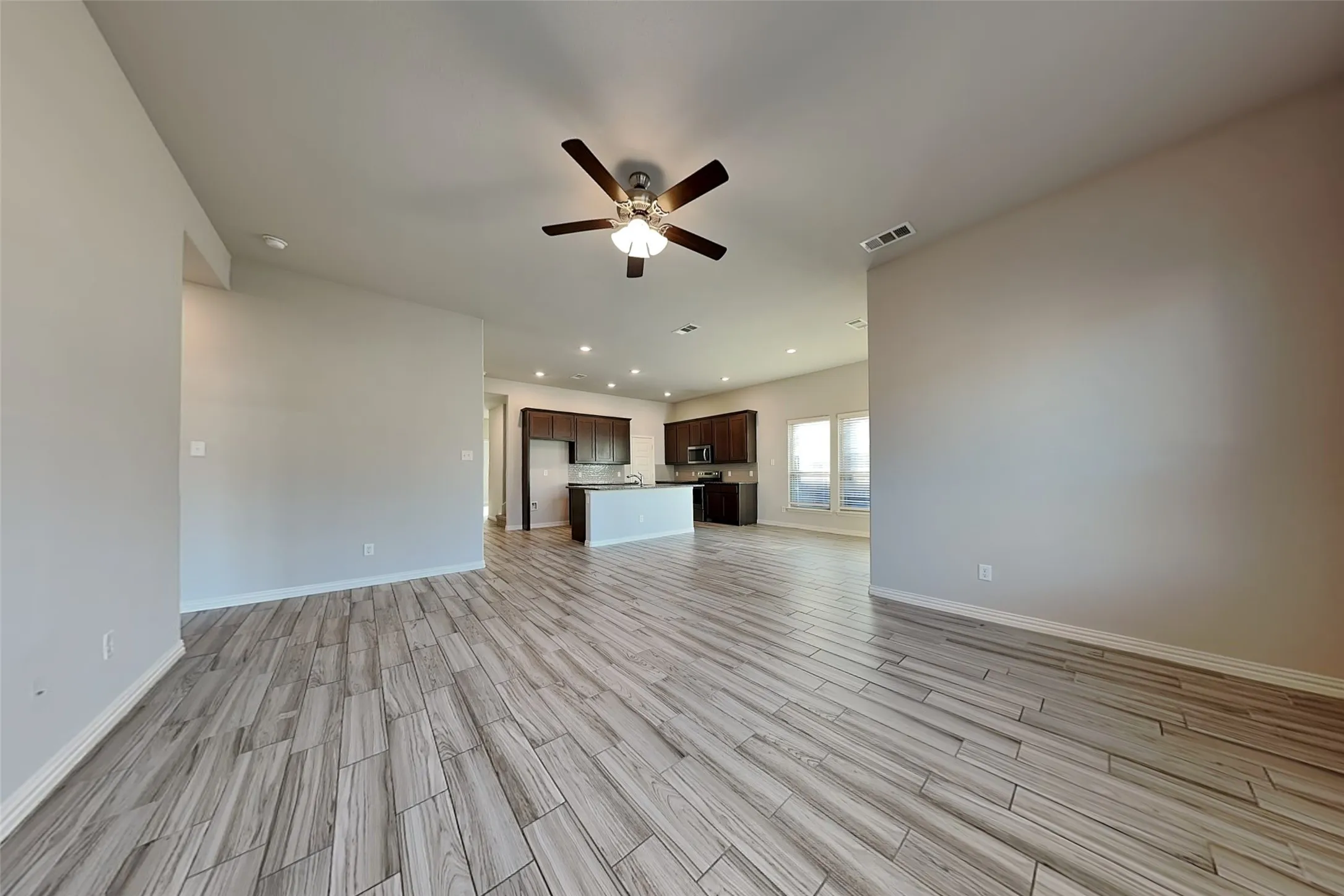 Single Family Residence For Rent in Kaufman County , 273 Cisco Trail, Forney, Texas 75126, 5 Bedroom, 3 Bathroom, 2 Garage spaces, 2,507 Sqft, built in 2021, mls#21369359, Real Estate Agent in Forney, Homes For Rent in Kaufman county, Homes For Rent in Forney, Realtor in Forney Texas, Real Estate Brokerage Independent Realty Texas, Luminita Cordes Realtor