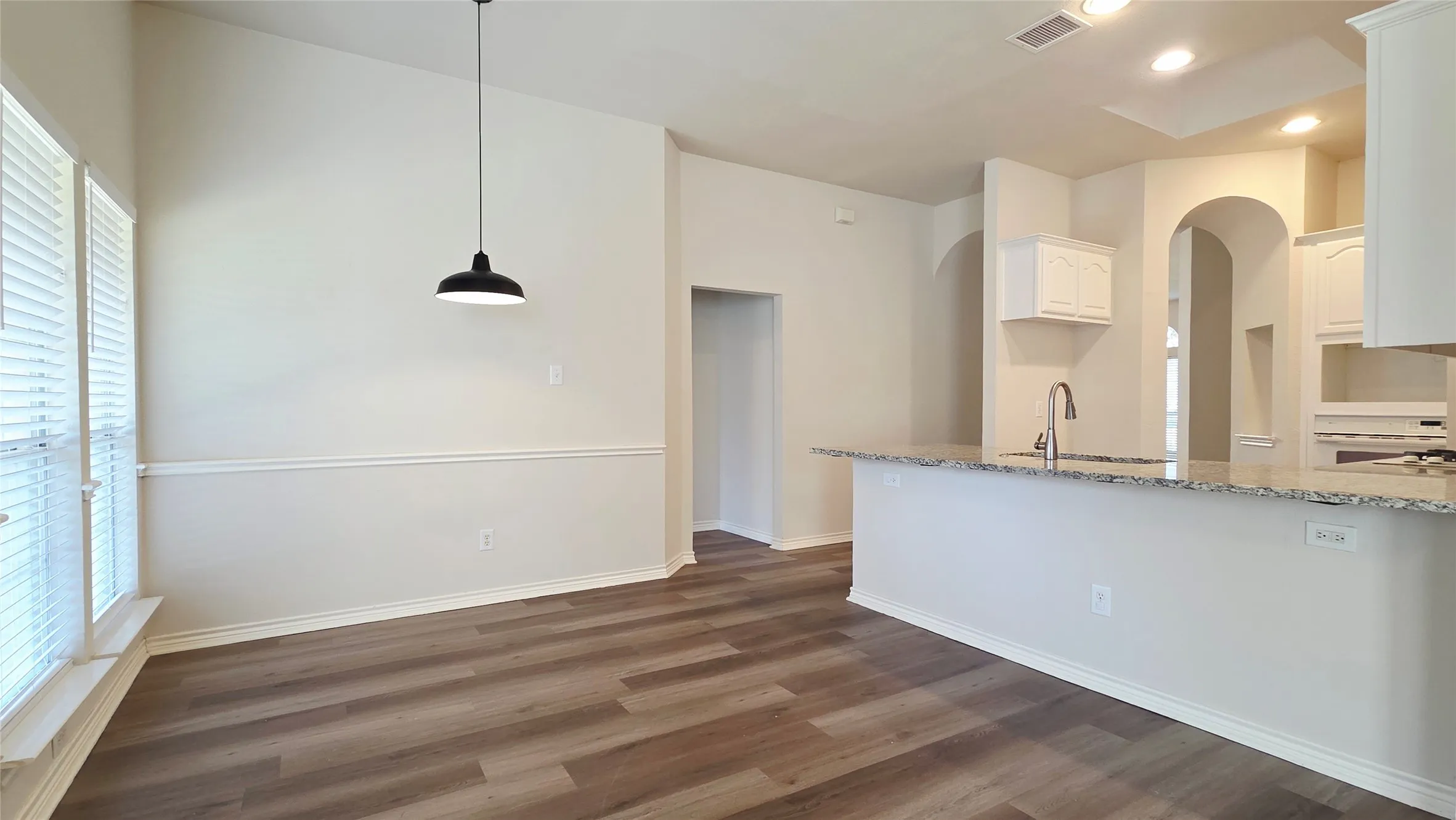 Single Family Residence For Rent in Collin County , 3305 Woodbluff Lane, Mc Kinney, Texas 75071, 3 Bedroom, 2 Bathroom, 2 Garage spaces, 1,834 Sqft, built in 1999, mls#21369351, Real Estate Agent in Mc Kinney, Homes For Rent in Collin county, Homes For Rent in Mc Kinney, Realtor in Mc Kinney Texas, Real Estate Brokerage Independent Realty Texas, Luminita Cordes Realtor