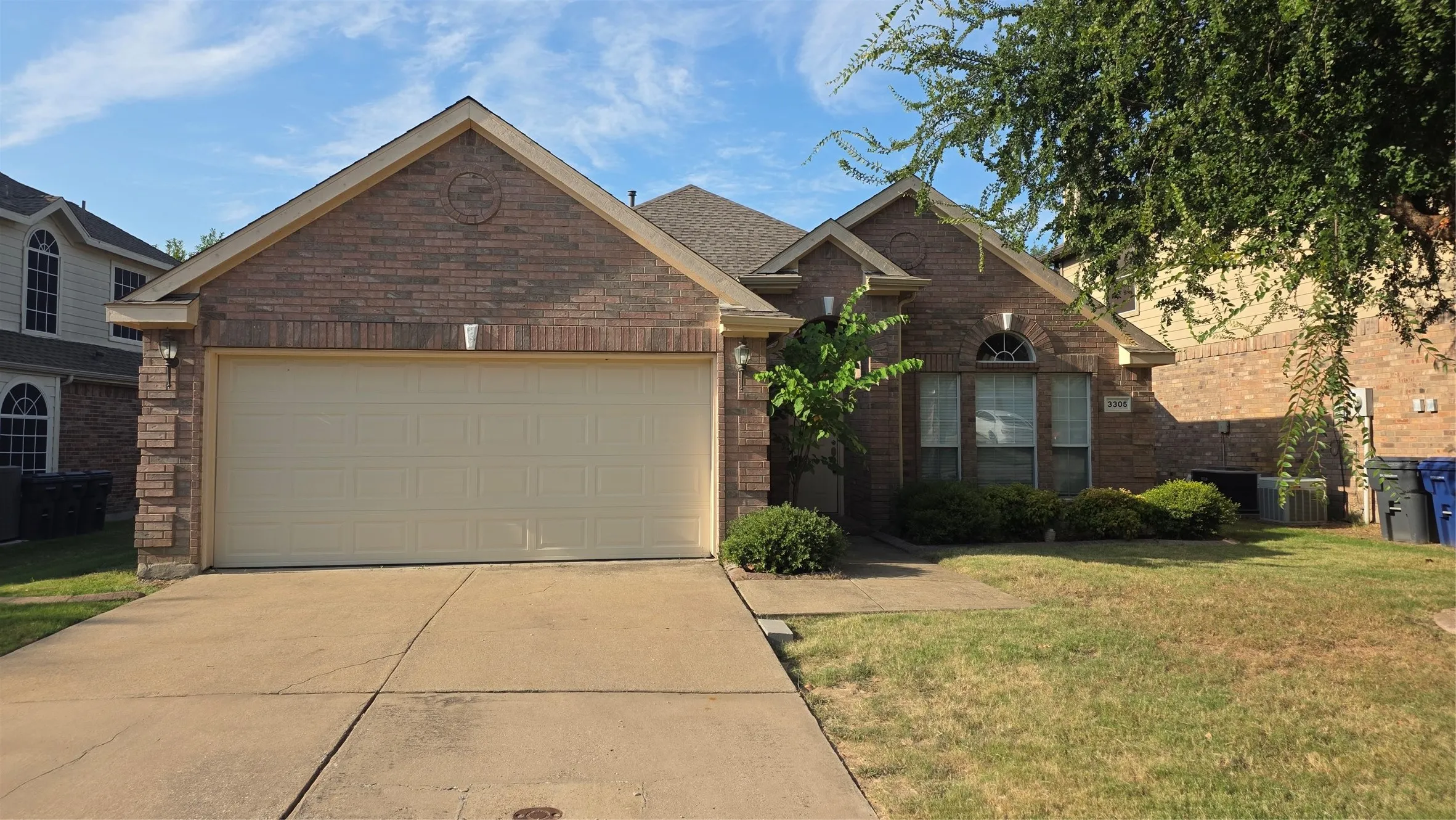Single Family Residence For Rent in Collin County , 3305 Woodbluff Lane, Mc Kinney, Texas 75071, 3 Bedroom, 2 Bathroom, 2 Garage spaces, 1,834 Sqft, built in 1999, mls#21369351, Real Estate Agent in Mc Kinney, Homes For Rent in Collin county, Homes For Rent in Mc Kinney, Realtor in Mc Kinney Texas, Real Estate Brokerage Independent Realty Texas, Luminita Cordes Realtor