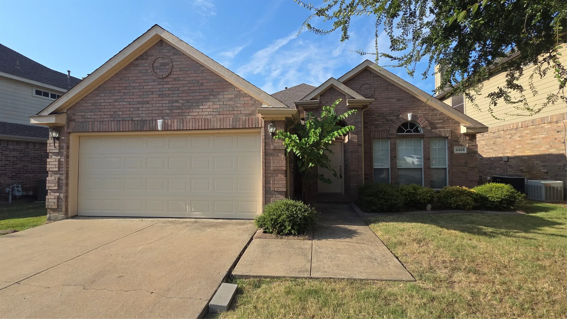 Single Family Residence For Rent in Collin County , 3305 Woodbluff Lane, Mc Kinney, Texas 75071, 3 Bedroom, 2 Bathroom, 2 Garage spaces, 1,834 Sqft, built in 1999, mls#21369351, Real Estate Agent in Mc Kinney, Homes For Rent in Collin county, Homes For Rent in Mc Kinney, Realtor in Mc Kinney Texas, Real Estate Brokerage Independent Realty Texas, Luminita Cordes Realtor
