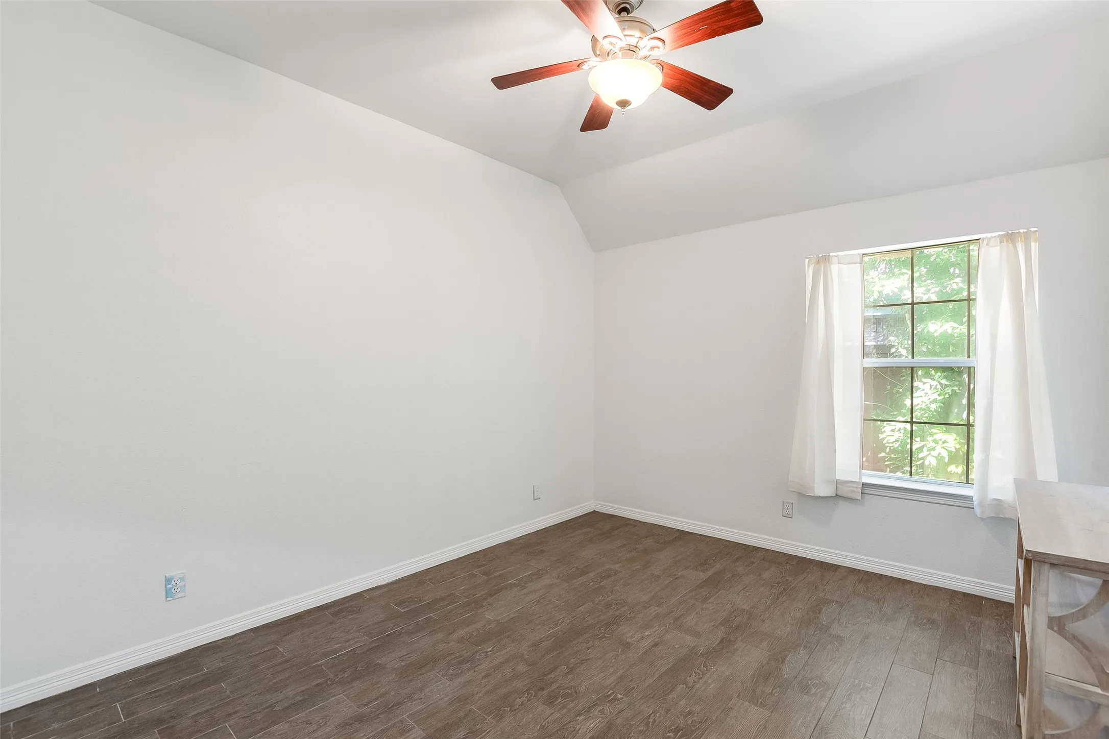 Single Family Residence For Sale in Dallas County , 144 Hearthwood Drive, Coppell, Texas 75019, 3 Bedroom, 2 Bathroom, 2 Garage spaces, 2,426 Sqft, built in 1993, mls#21368649, Real Estate Agent in Coppell, Homes For Sale in Dallas county, Homes For Sale in Coppell, Realtor in Coppell Texas, Real Estate Brokerage Independent Realty Texas, Luminita Cordes Realtor