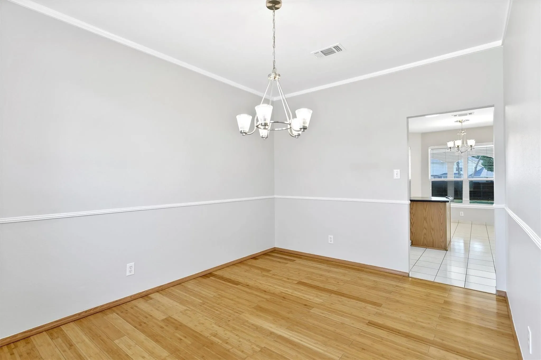 Single Family Residence For Rent in Collin County , 3803 Farmington Drive, Richardson, Texas 75082, 4 Bedroom, 4 Bathroom, 2 Garage spaces, 2,765 Sqft, built in 1997, mls#21369048, Real Estate Agent in Richardson, Homes For Rent in Collin county, Homes For Rent in Richardson, Realtor in Richardson Texas, Real Estate Brokerage Independent Realty Texas, Luminita Cordes Realtor