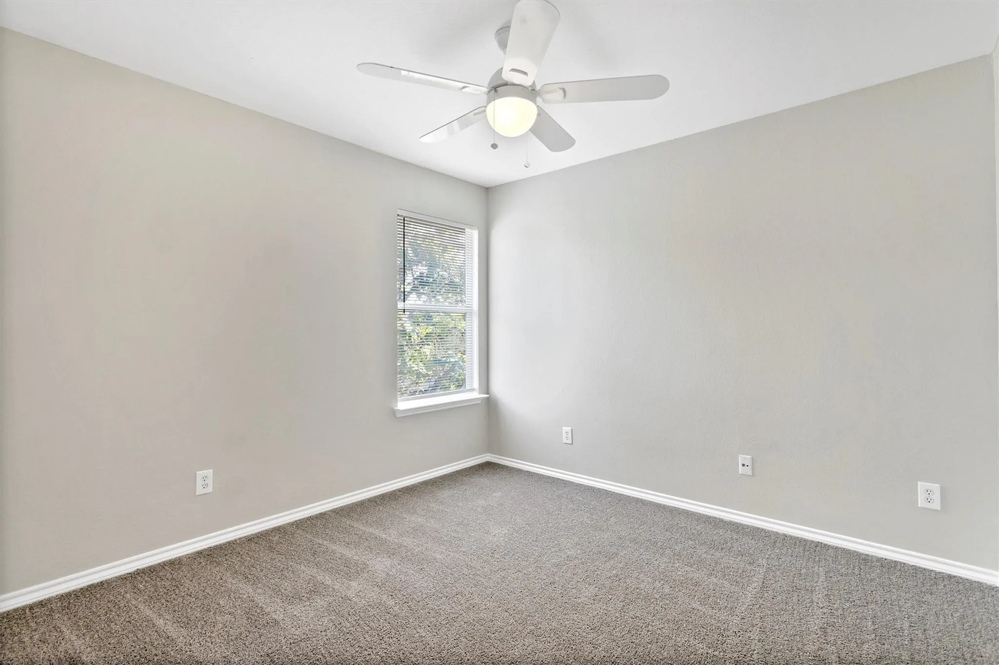 Single Family Residence For Rent in Collin County , 3803 Farmington Drive, Richardson, Texas 75082, 4 Bedroom, 4 Bathroom, 2 Garage spaces, 2,765 Sqft, built in 1997, mls#21369048, Real Estate Agent in Richardson, Homes For Rent in Collin county, Homes For Rent in Richardson, Realtor in Richardson Texas, Real Estate Brokerage Independent Realty Texas, Luminita Cordes Realtor