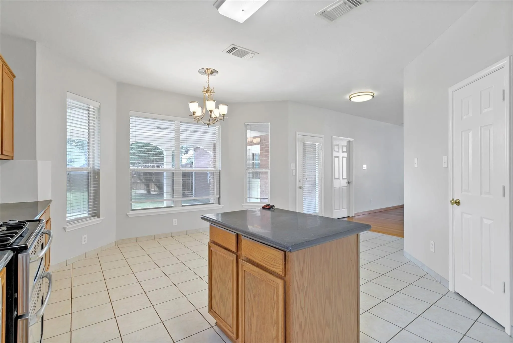 Single Family Residence For Rent in Collin County , 3803 Farmington Drive, Richardson, Texas 75082, 4 Bedroom, 4 Bathroom, 2 Garage spaces, 2,765 Sqft, built in 1997, mls#21369048, Real Estate Agent in Richardson, Homes For Rent in Collin county, Homes For Rent in Richardson, Realtor in Richardson Texas, Real Estate Brokerage Independent Realty Texas, Luminita Cordes Realtor