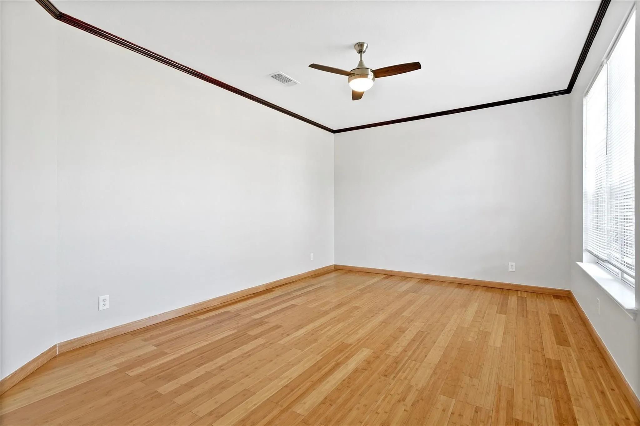 Single Family Residence For Rent in Collin County , 3803 Farmington Drive, Richardson, Texas 75082, 4 Bedroom, 4 Bathroom, 2 Garage spaces, 2,765 Sqft, built in 1997, mls#21369048, Real Estate Agent in Richardson, Homes For Rent in Collin county, Homes For Rent in Richardson, Realtor in Richardson Texas, Real Estate Brokerage Independent Realty Texas, Luminita Cordes Realtor