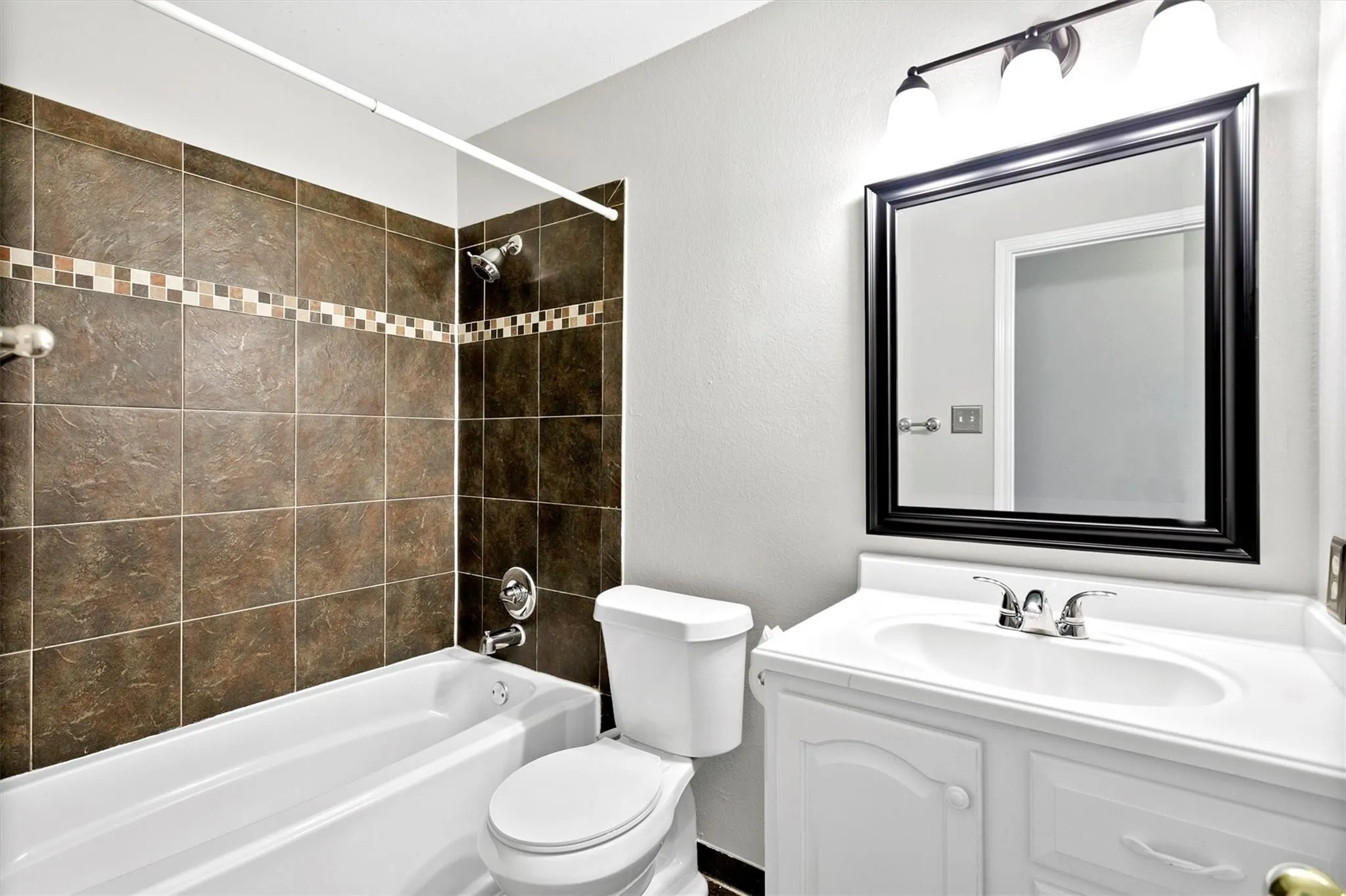Single Family Residence For Rent in Collin County , 3803 Farmington Drive, Richardson, Texas 75082, 4 Bedroom, 4 Bathroom, 2 Garage spaces, 2,765 Sqft, built in 1997, mls#21369048, Real Estate Agent in Richardson, Homes For Rent in Collin county, Homes For Rent in Richardson, Realtor in Richardson Texas, Real Estate Brokerage Independent Realty Texas, Luminita Cordes Realtor