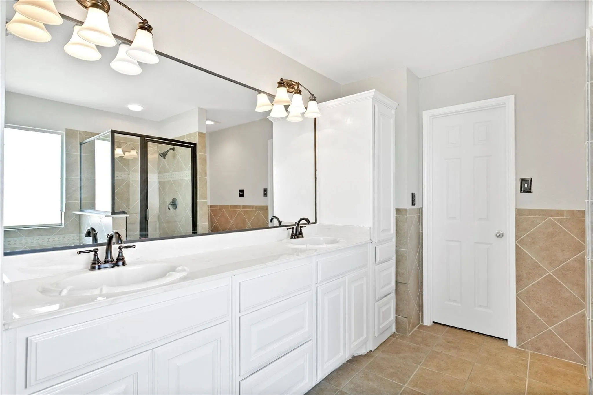 Single Family Residence For Rent in Collin County , 3803 Farmington Drive, Richardson, Texas 75082, 4 Bedroom, 4 Bathroom, 2 Garage spaces, 2,765 Sqft, built in 1997, mls#21369048, Real Estate Agent in Richardson, Homes For Rent in Collin county, Homes For Rent in Richardson, Realtor in Richardson Texas, Real Estate Brokerage Independent Realty Texas, Luminita Cordes Realtor