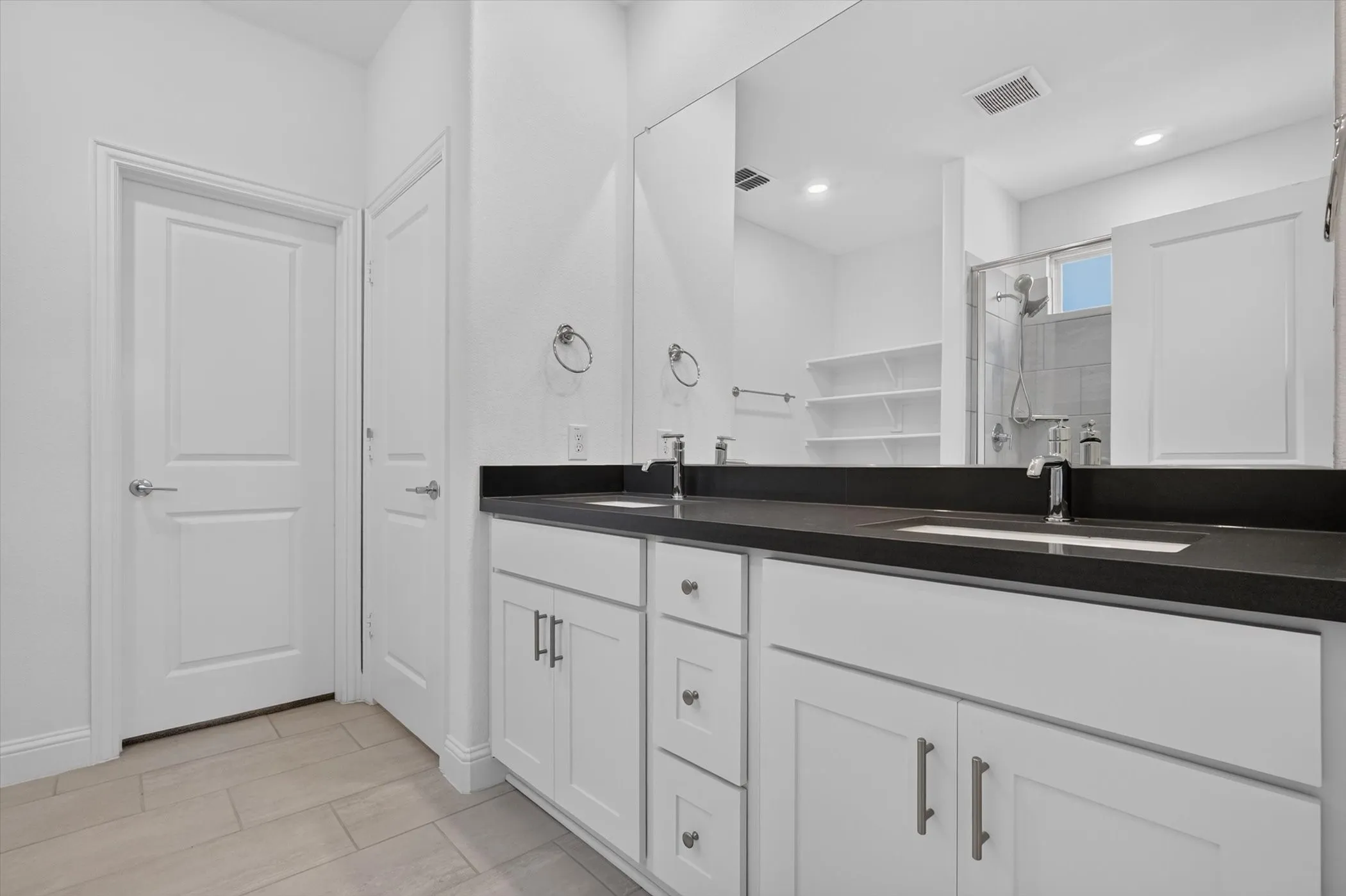 Single Family Residence For Rent in Denton County , 1301 Espada Street, Fort Worth, Texas 76052, 5 Bedroom, 3 Bathroom, 2 Garage spaces, 2,870 Sqft, built in 2024, mls#21369369, Real Estate Agent in Fort Worth, Homes For Rent in Denton county, Homes For Rent in Fort Worth, Realtor in Fort Worth Texas, Real Estate Brokerage Independent Realty Texas, Luminita Cordes Realtor