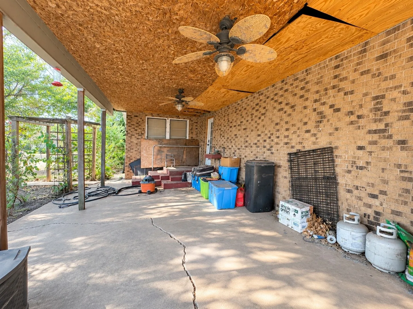 Single Family Residence For Sale in Haskell County , 1 Avenue K E, Haskell, Texas 79521, 3 Bedroom, 2 Bathroom, 2 Garage spaces, 1,715 Sqft, built in 1950, mls#21363378, Real Estate Agent in Haskell, Homes For Sale in Haskell county, Homes For Sale in Haskell, Realtor in Haskell Texas, Real Estate Brokerage Independent Realty Texas, Luminita Cordes Realtor