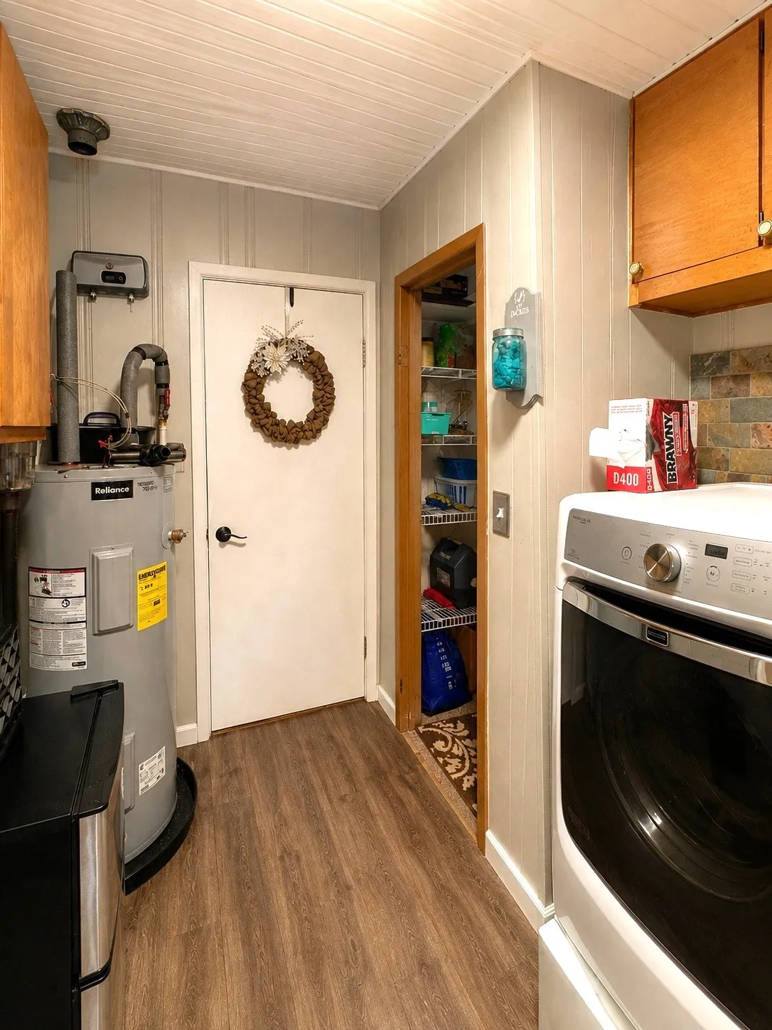 Single Family Residence For Sale in Haskell County , 1 Avenue K E, Haskell, Texas 79521, 3 Bedroom, 2 Bathroom, 2 Garage spaces, 1,715 Sqft, built in 1950, mls#21363378, Real Estate Agent in Haskell, Homes For Sale in Haskell county, Homes For Sale in Haskell, Realtor in Haskell Texas, Real Estate Brokerage Independent Realty Texas, Luminita Cordes Realtor