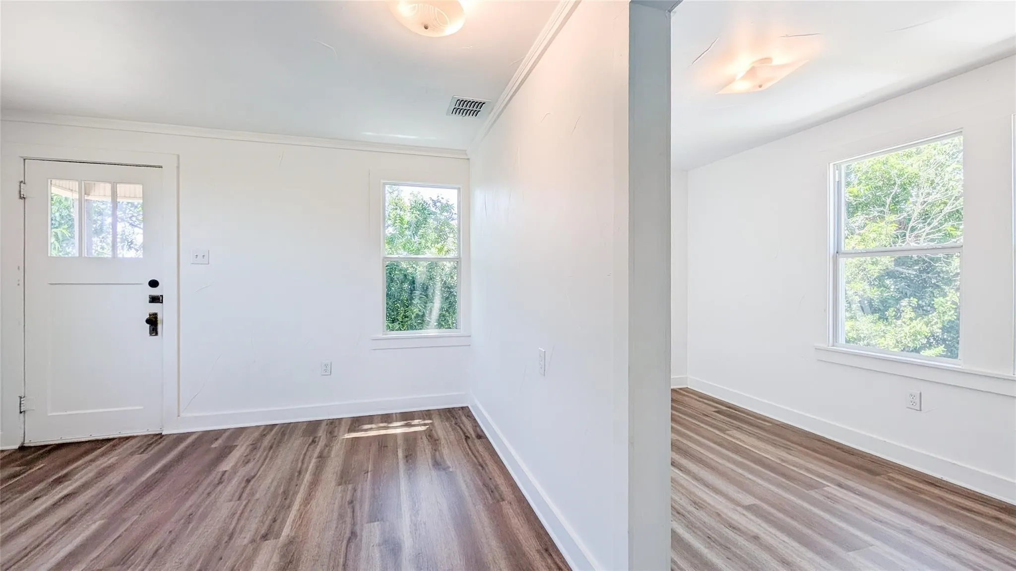 Apartment For Rent in Parker County , 501 E Sixth Street, Weatherford, Texas 76086, 2 Bedroom, 1 Bathroom, Garage spaces, 900 Sqft, built in 1970, mls#21369389, Real Estate Agent in Weatherford, Homes For Rent in Parker county, Homes For Rent in Weatherford, Realtor in Weatherford Texas, Real Estate Brokerage Independent Realty Texas, Luminita Cordes Realtor