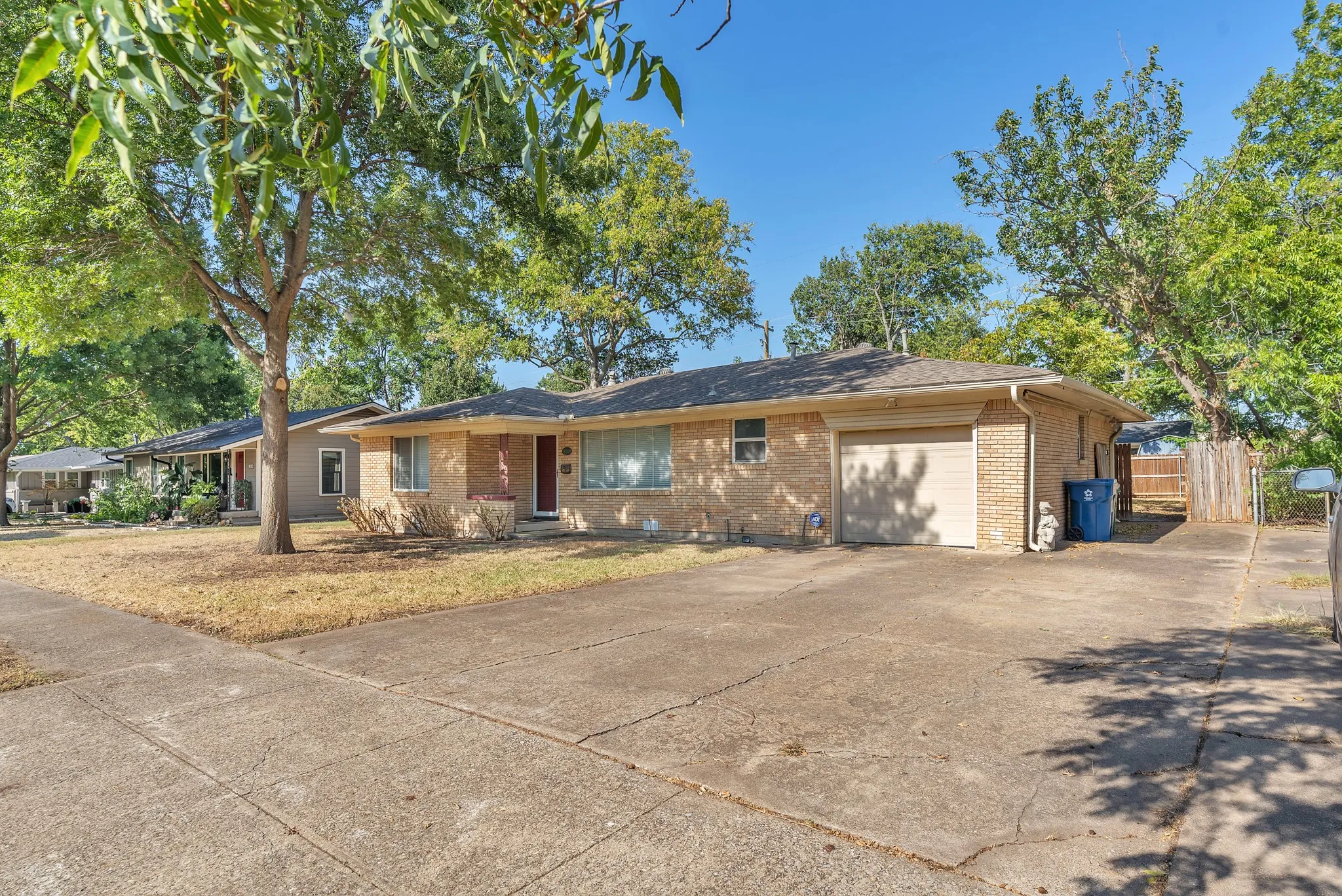 Driveway with extra parking