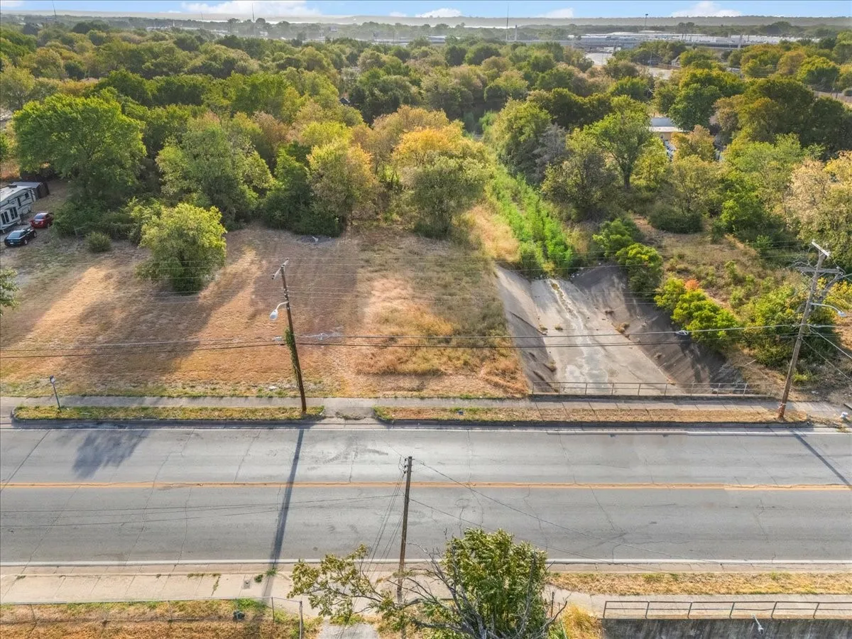 Unimproved Land For Sale in Tarrant County , 3725 Stalcup Road, Fort Worth, Texas 76119, 0, 0, Garage spaces, 0 Sqft, built in 0, mls#21369381, Real Estate Agent in Fort Worth, Homes For Sale in Tarrant county, Homes For Sale in Fort Worth, Realtor in Fort Worth Texas, Real Estate Brokerage Independent Realty Texas, Luminita Cordes Realtor