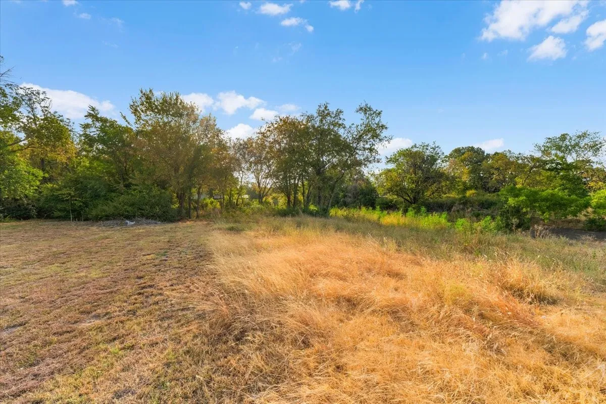 Unimproved Land For Sale in Tarrant County , 3725 Stalcup Road, Fort Worth, Texas 76119, 0, 0, Garage spaces, 0 Sqft, built in 0, mls#21369381, Real Estate Agent in Fort Worth, Homes For Sale in Tarrant county, Homes For Sale in Fort Worth, Realtor in Fort Worth Texas, Real Estate Brokerage Independent Realty Texas, Luminita Cordes Realtor