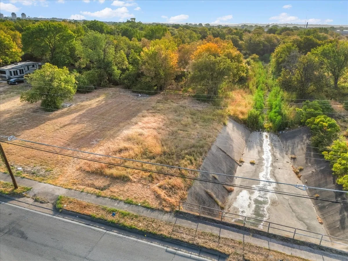 Unimproved Land For Sale in Tarrant County , 3725 Stalcup Road, Fort Worth, Texas 76119, 0, 0, Garage spaces, 0 Sqft, built in 0, mls#21369381, Real Estate Agent in Fort Worth, Homes For Sale in Tarrant county, Homes For Sale in Fort Worth, Realtor in Fort Worth Texas, Real Estate Brokerage Independent Realty Texas, Luminita Cordes Realtor