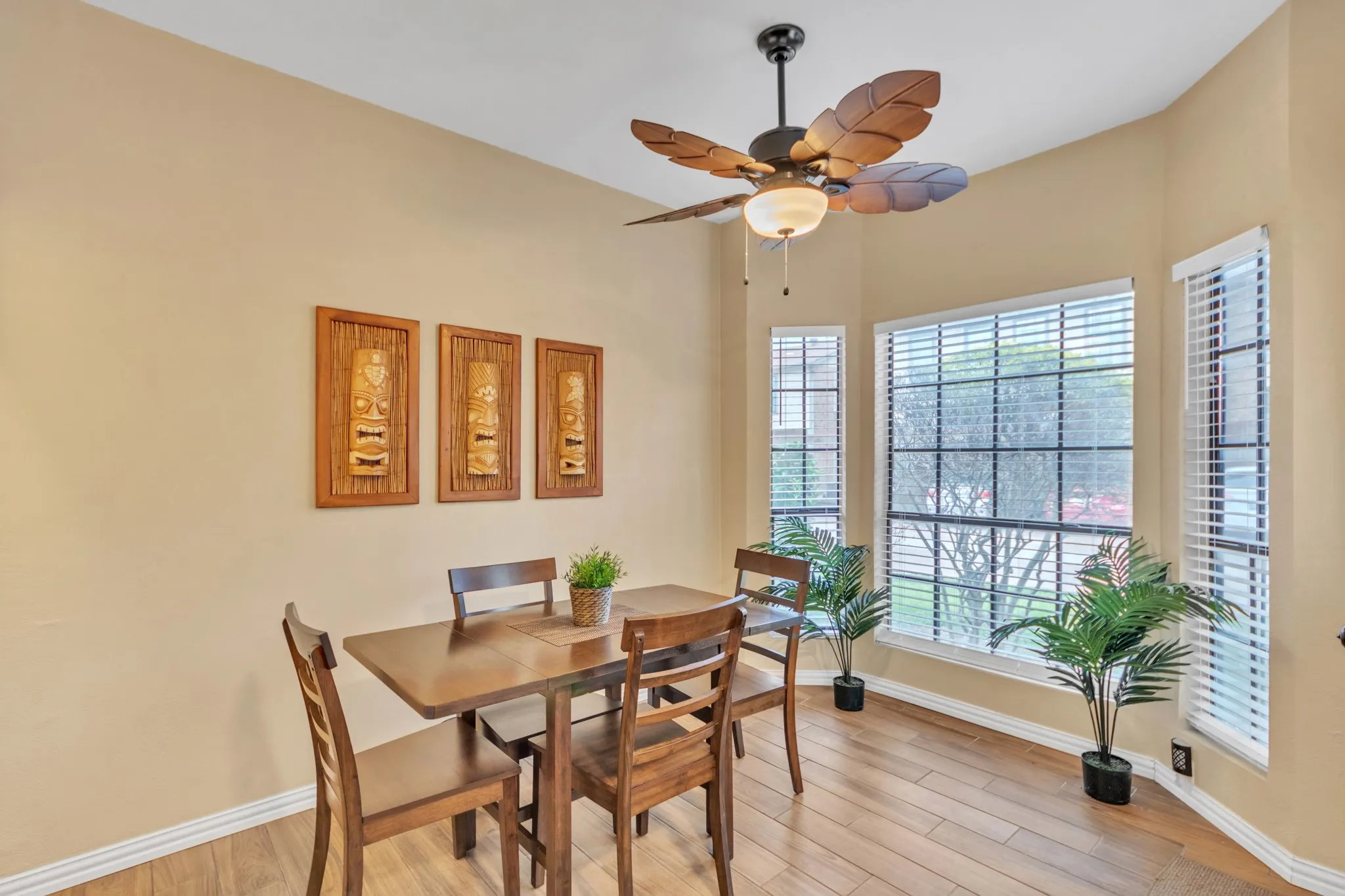 Condominium For Sale in Dallas County , 11655 Audelia Road 601, Dallas, Texas 75243, 2 Bedroom, 2 Bathroom, Garage spaces, 999 Sqft, built in 1982, mls#21367482, Real Estate Agent in Dallas, Homes For Sale in Dallas county, Homes For Sale in Dallas, Realtor in Dallas Texas, Real Estate Brokerage Independent Realty Texas, Luminita Cordes Realtor