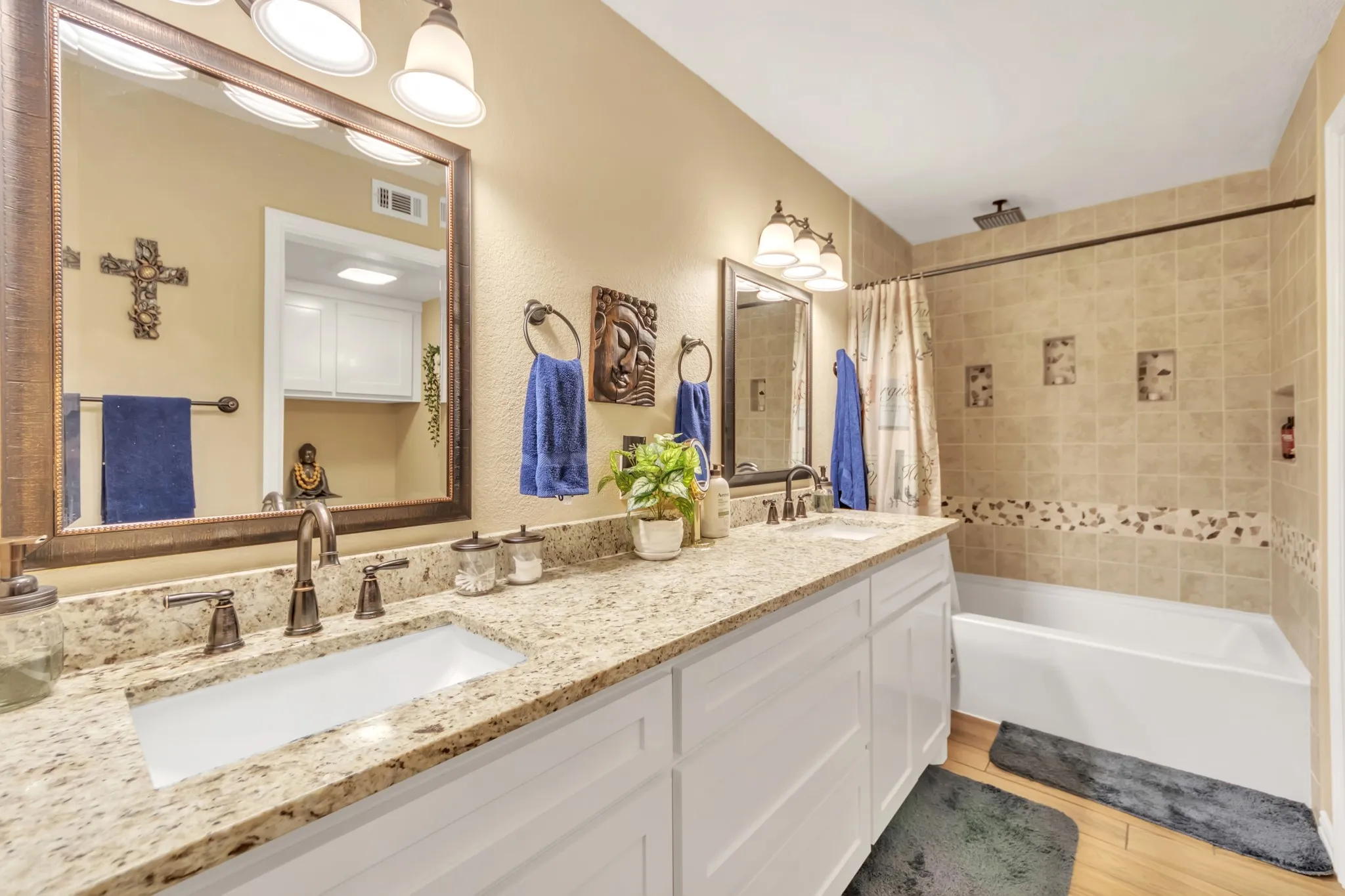 Condominium For Sale in Dallas County , 11655 Audelia Road 601, Dallas, Texas 75243, 2 Bedroom, 2 Bathroom, Garage spaces, 999 Sqft, built in 1982, mls#21367482, Real Estate Agent in Dallas, Homes For Sale in Dallas county, Homes For Sale in Dallas, Realtor in Dallas Texas, Real Estate Brokerage Independent Realty Texas, Luminita Cordes Realtor
